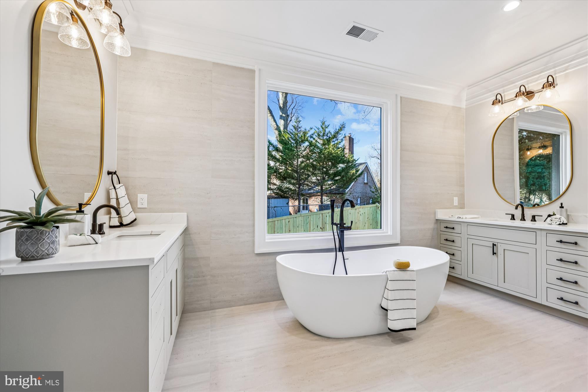 DUNLOP HILLS - Residential