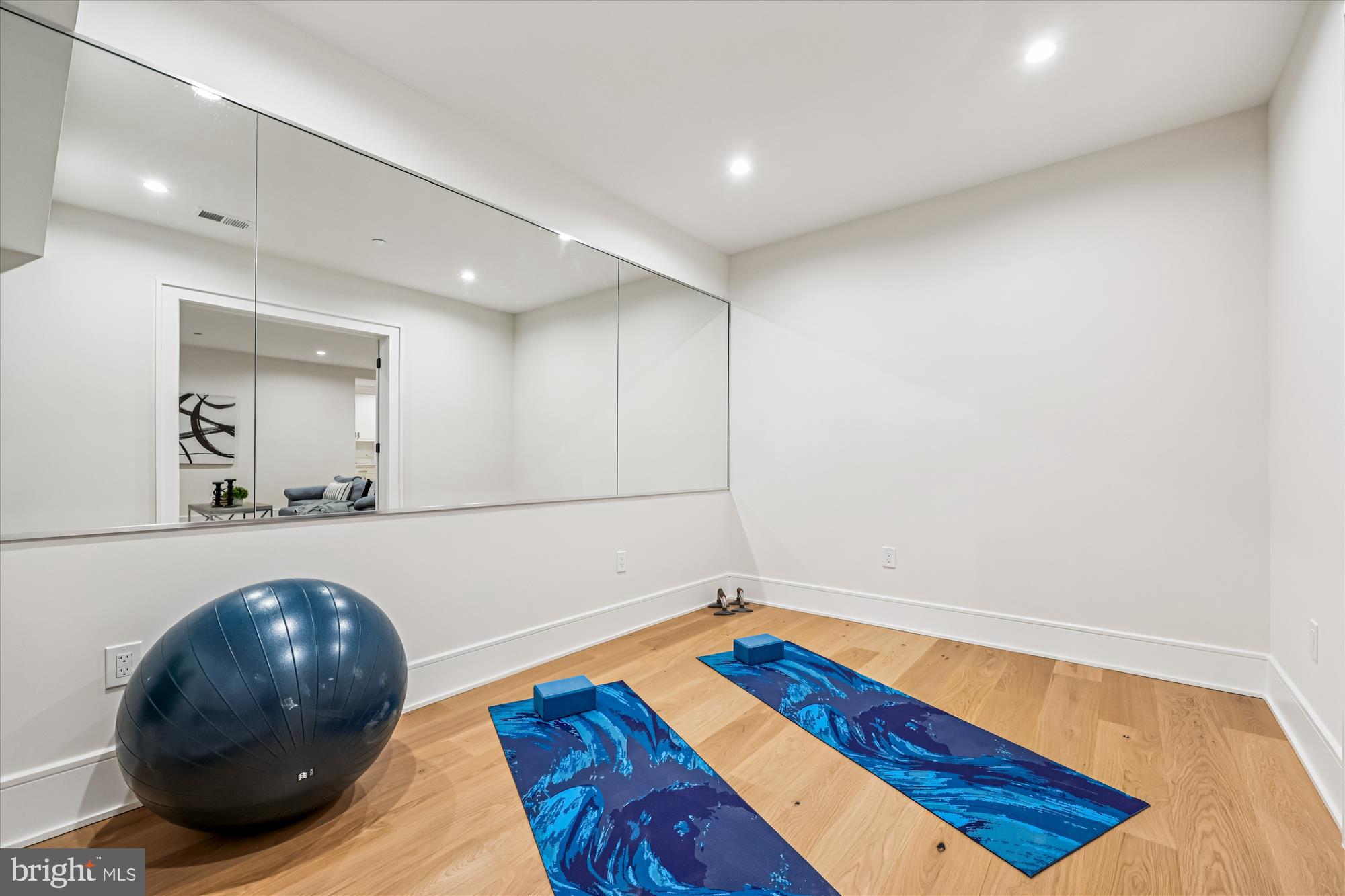 DUNLOP HILLS - Residential