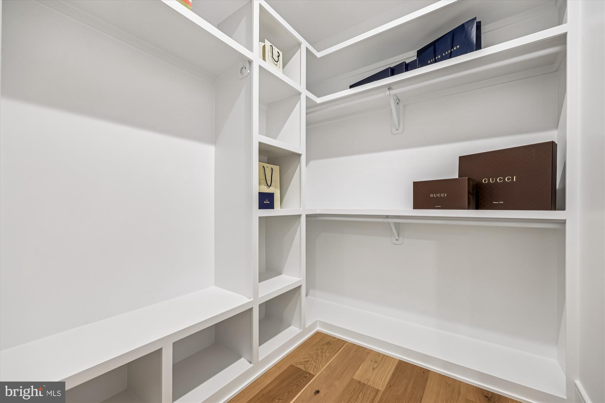 DUNLOP HILLS - Residential