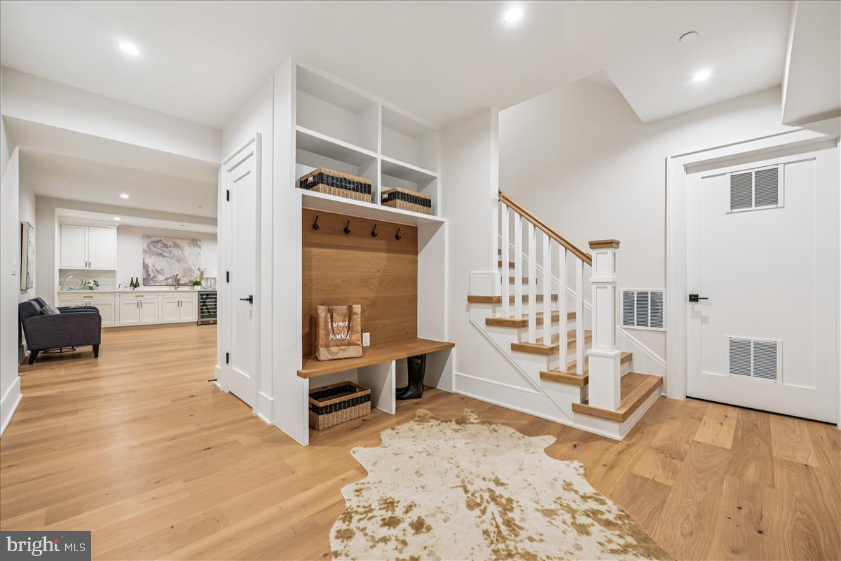 DUNLOP HILLS - Residential