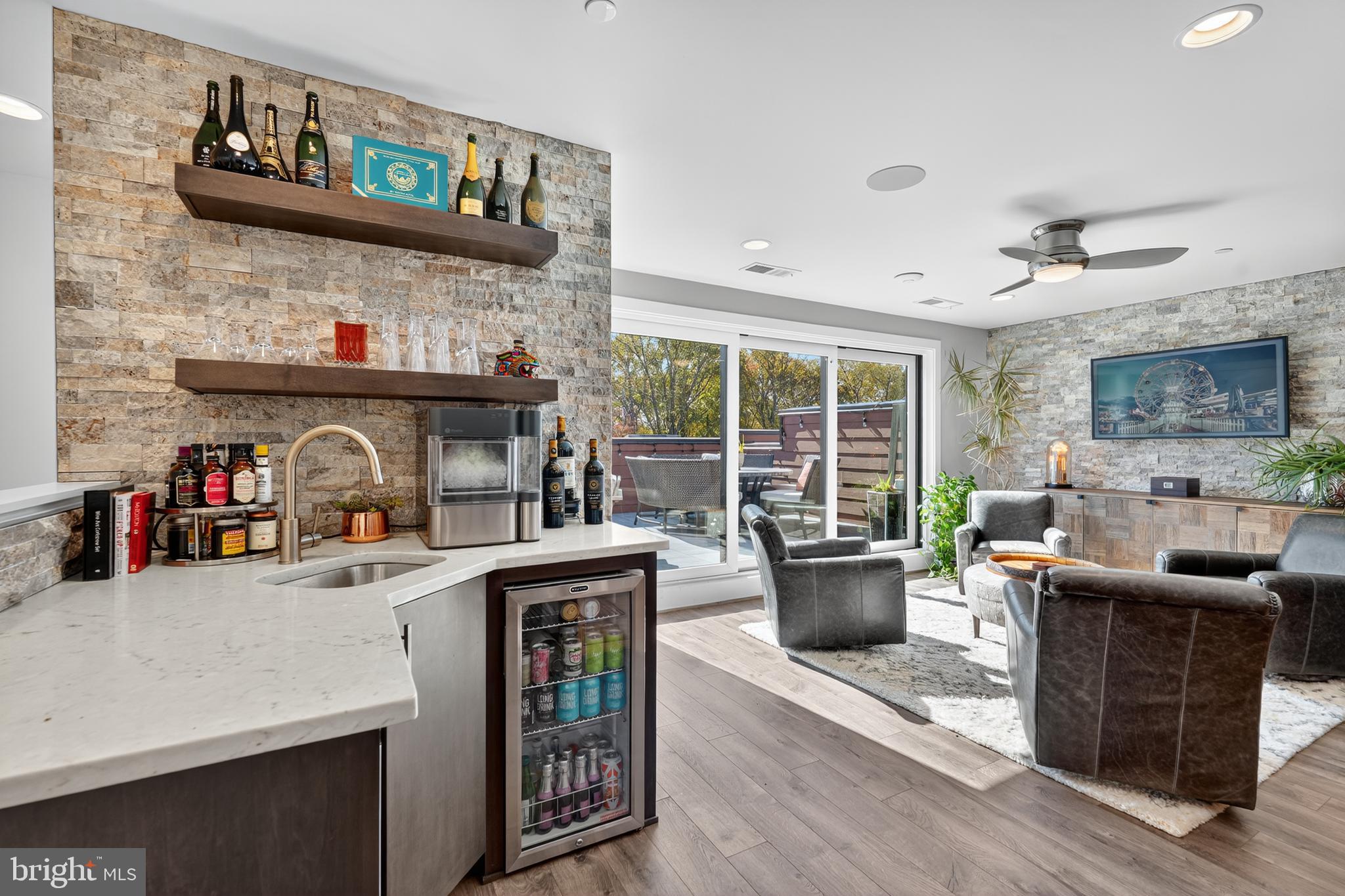 TOWER OAKS - Residential