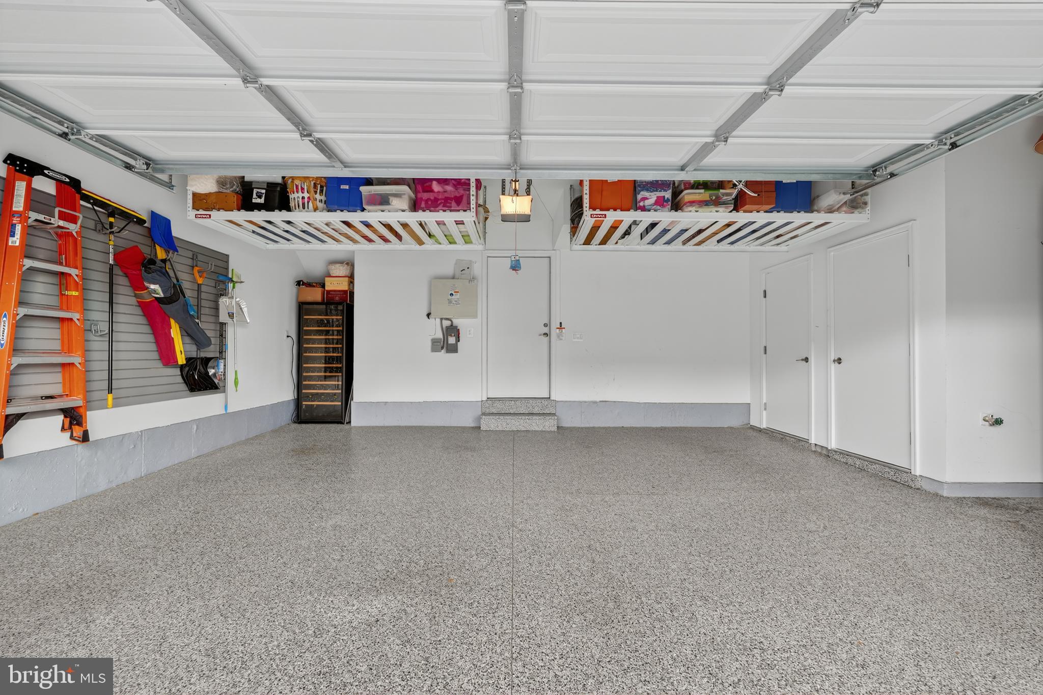 TOWER OAKS - Residential