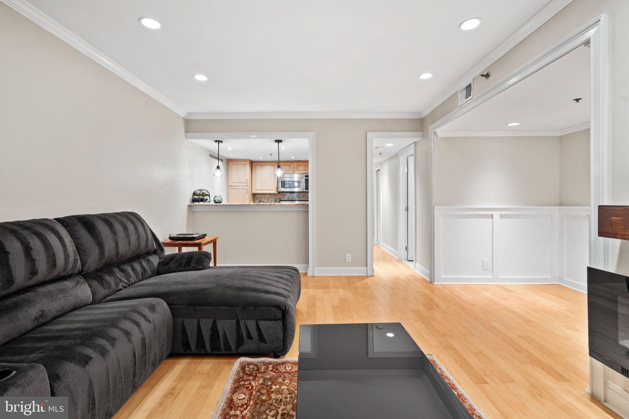 301 RACE STREET C007