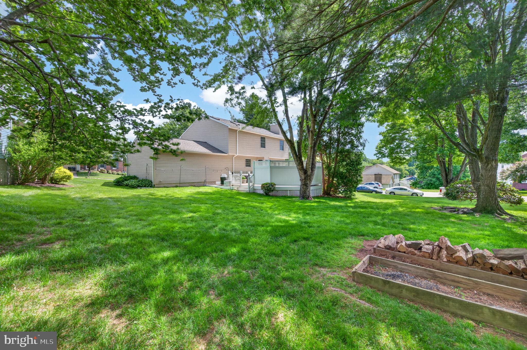 FOREST LAKES - Residential