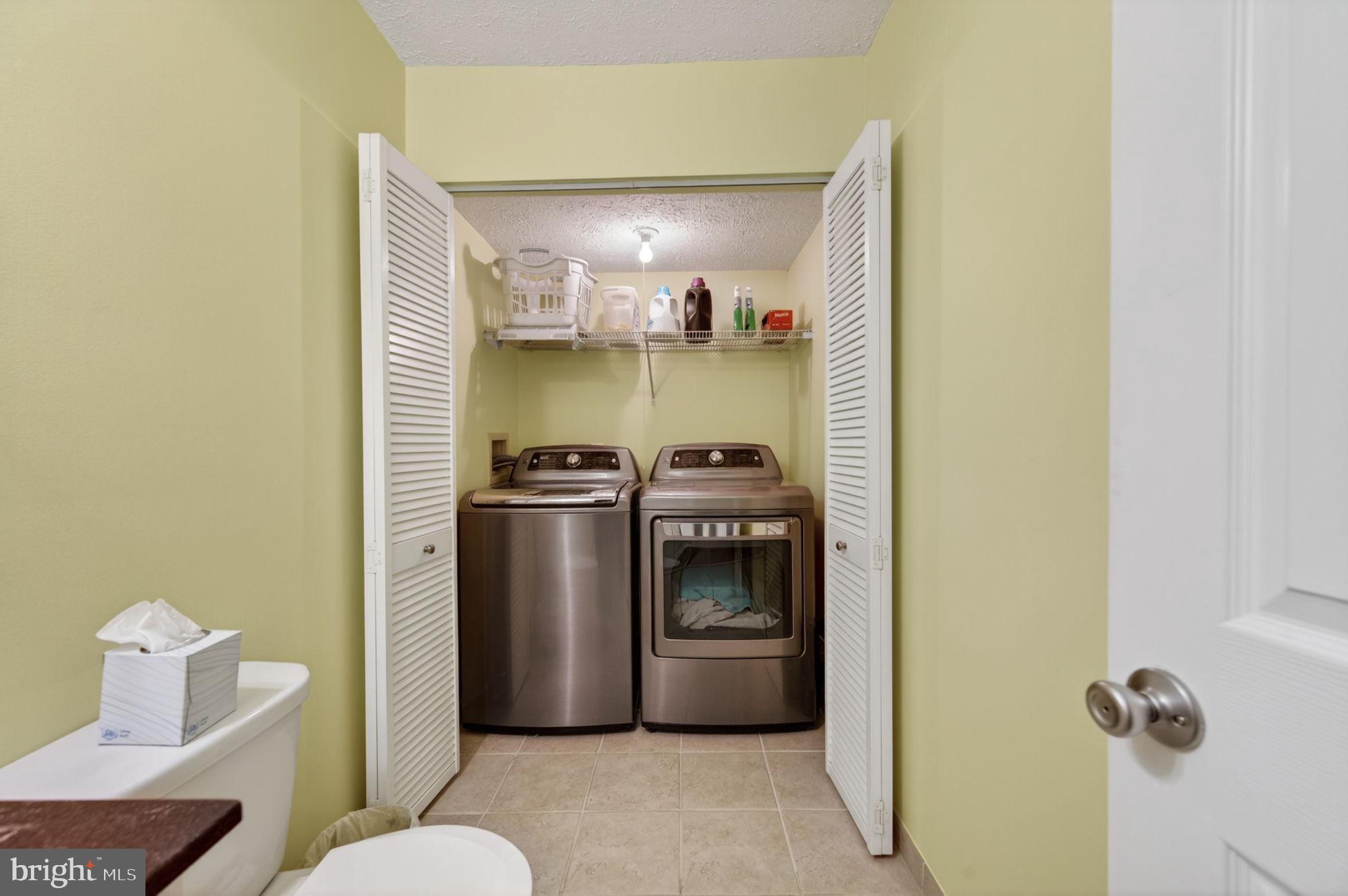 FOREST LAKES - Residential