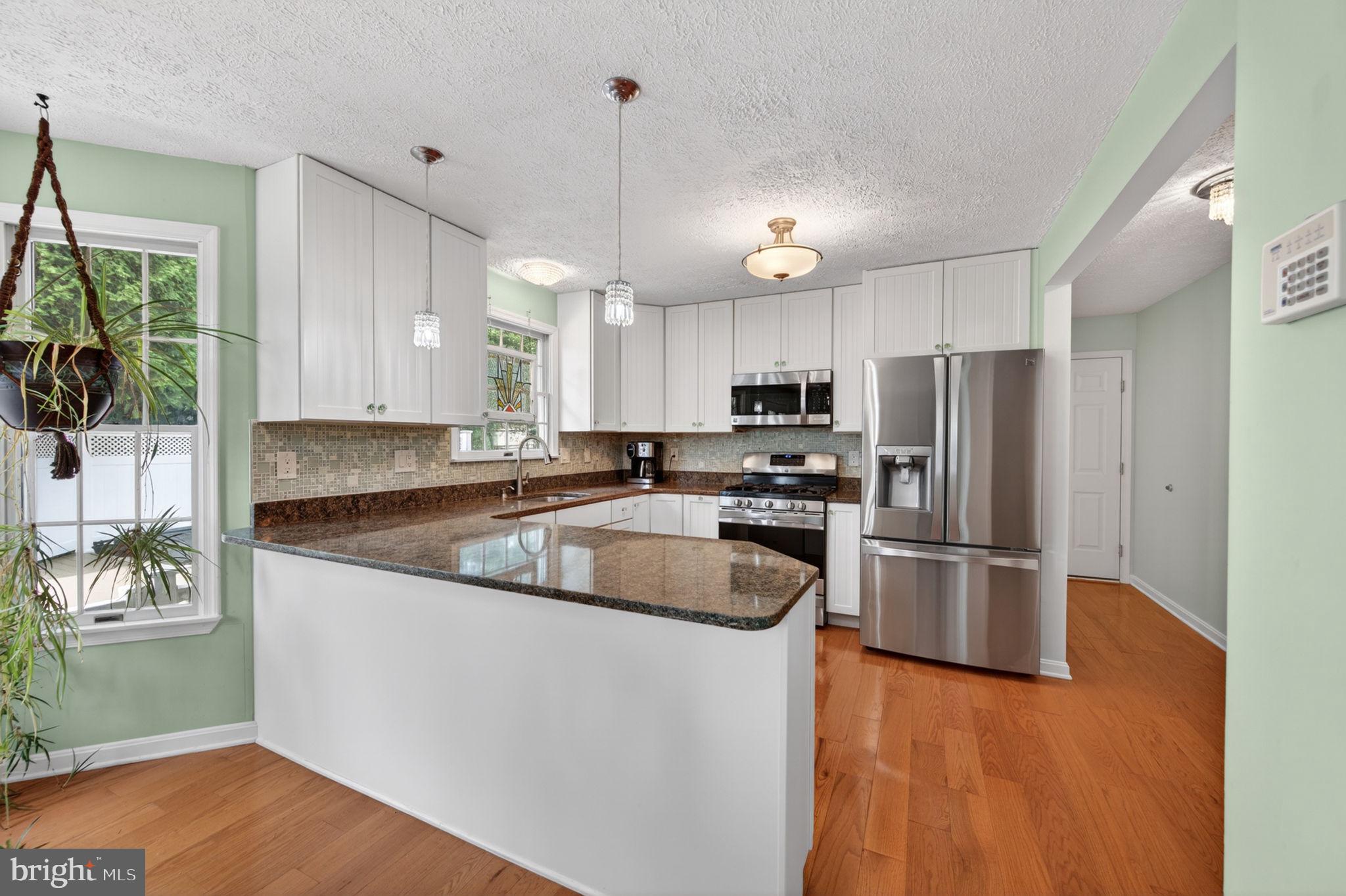 FOREST LAKES - Residential