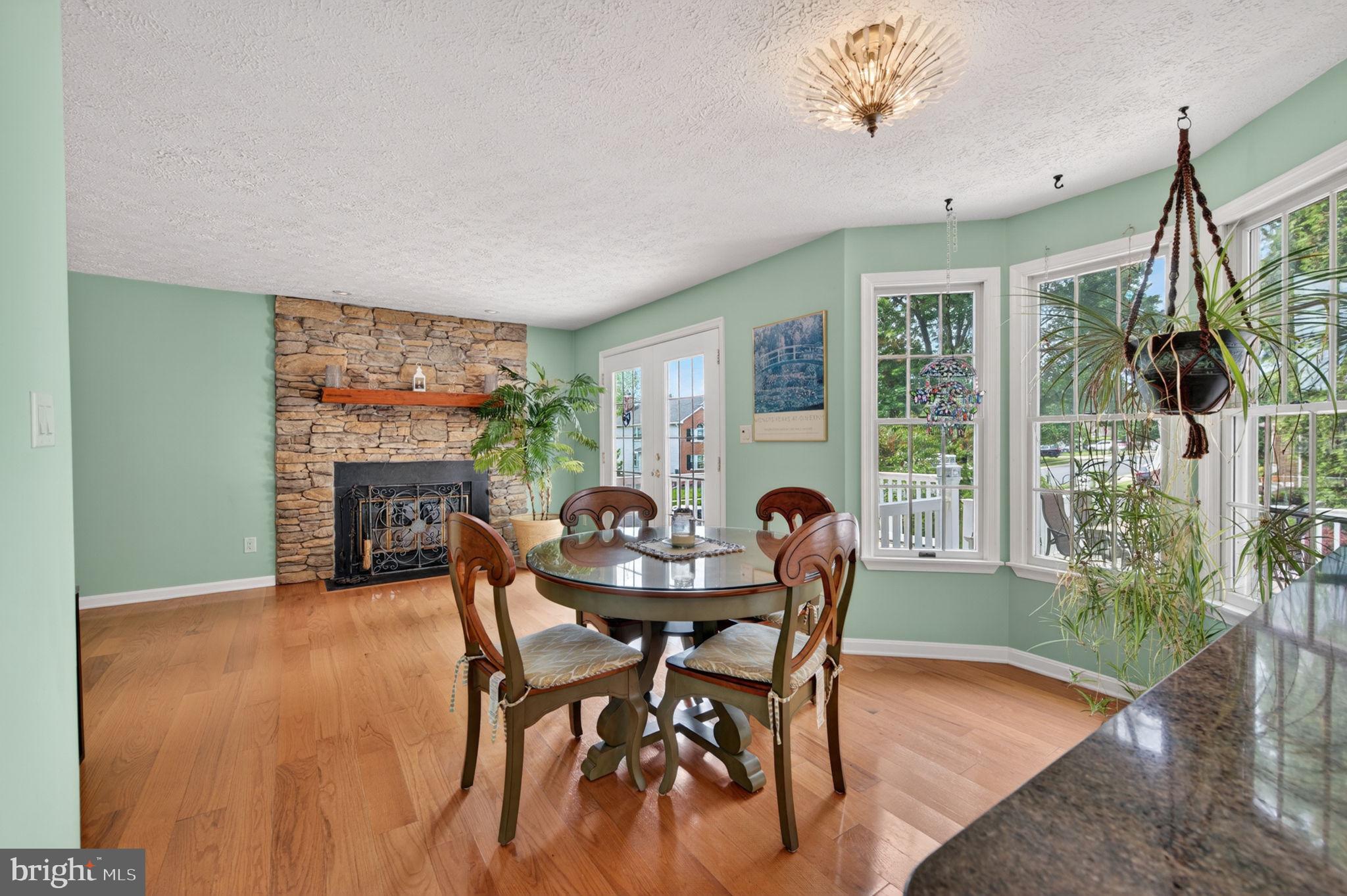 FOREST LAKES - Residential
