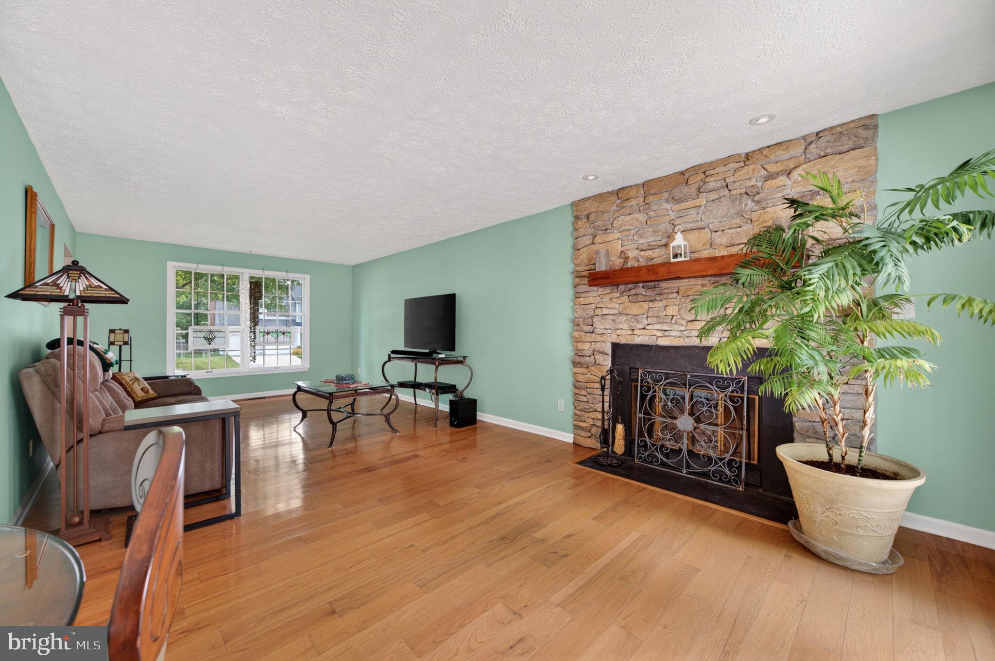 FOREST LAKES - Residential