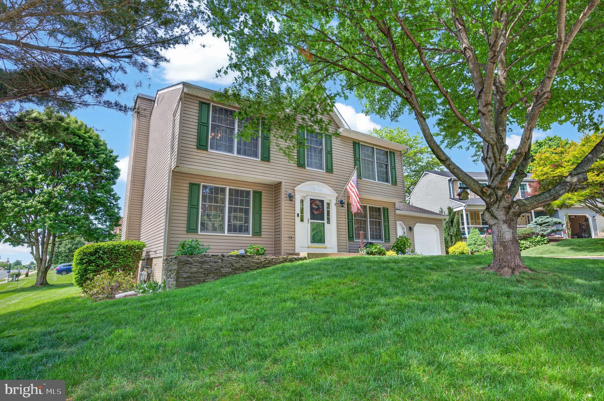FOREST LAKES - Residential