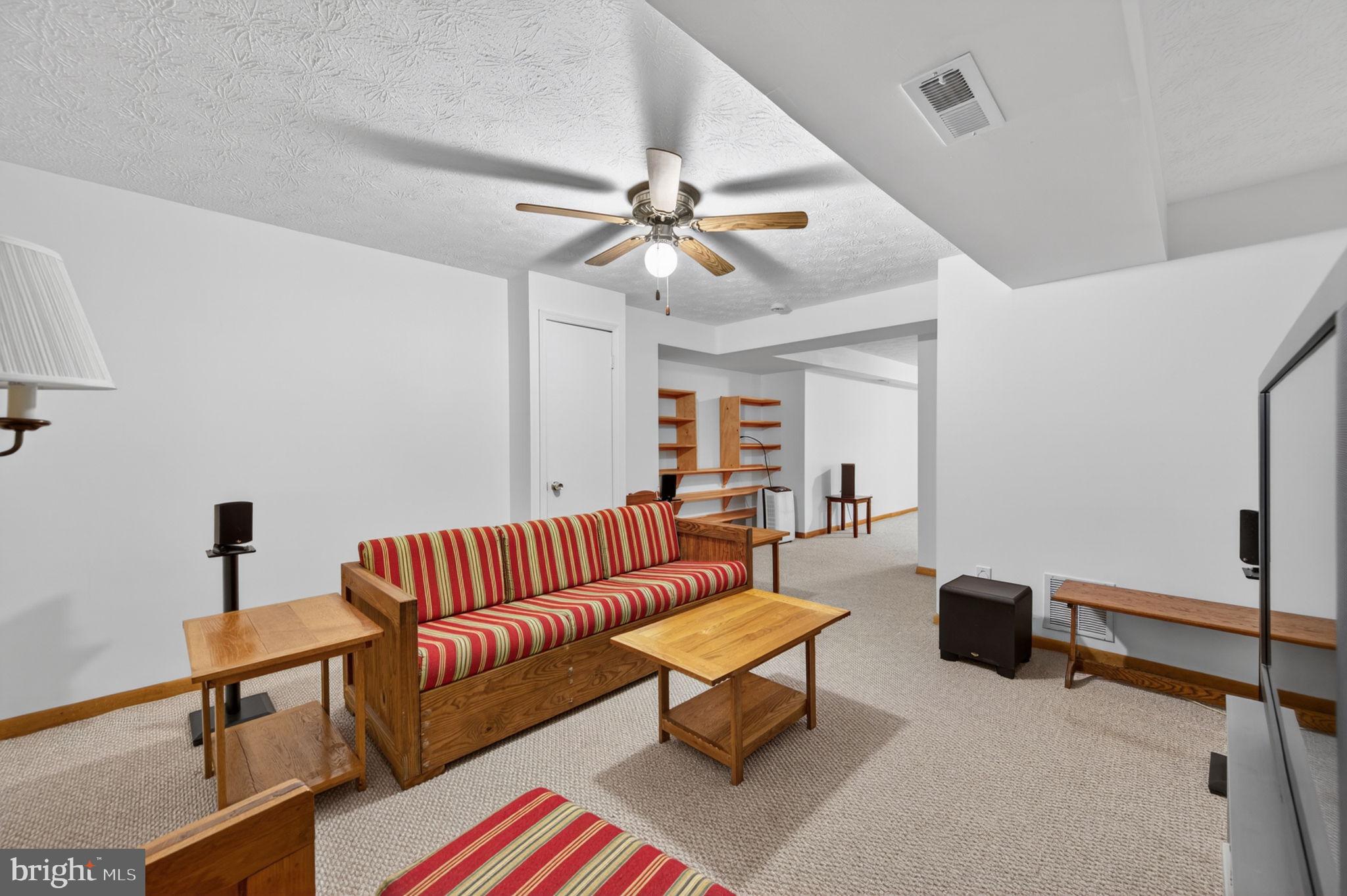FOREST LAKES - Residential