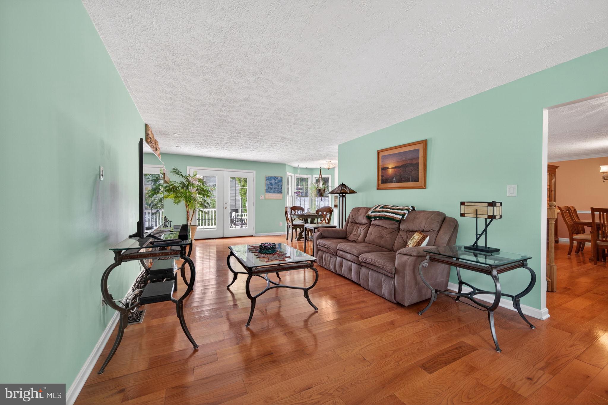 FOREST LAKES - Residential