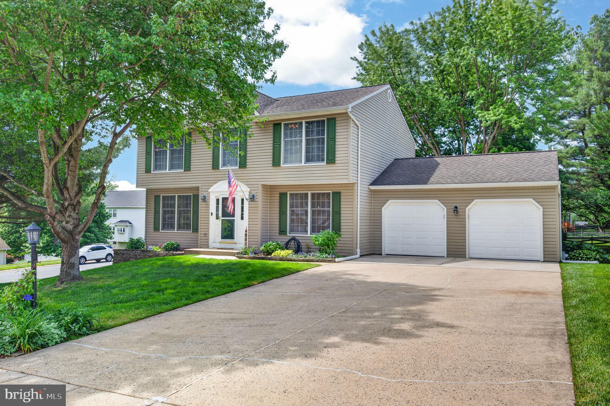 FOREST LAKES - Residential