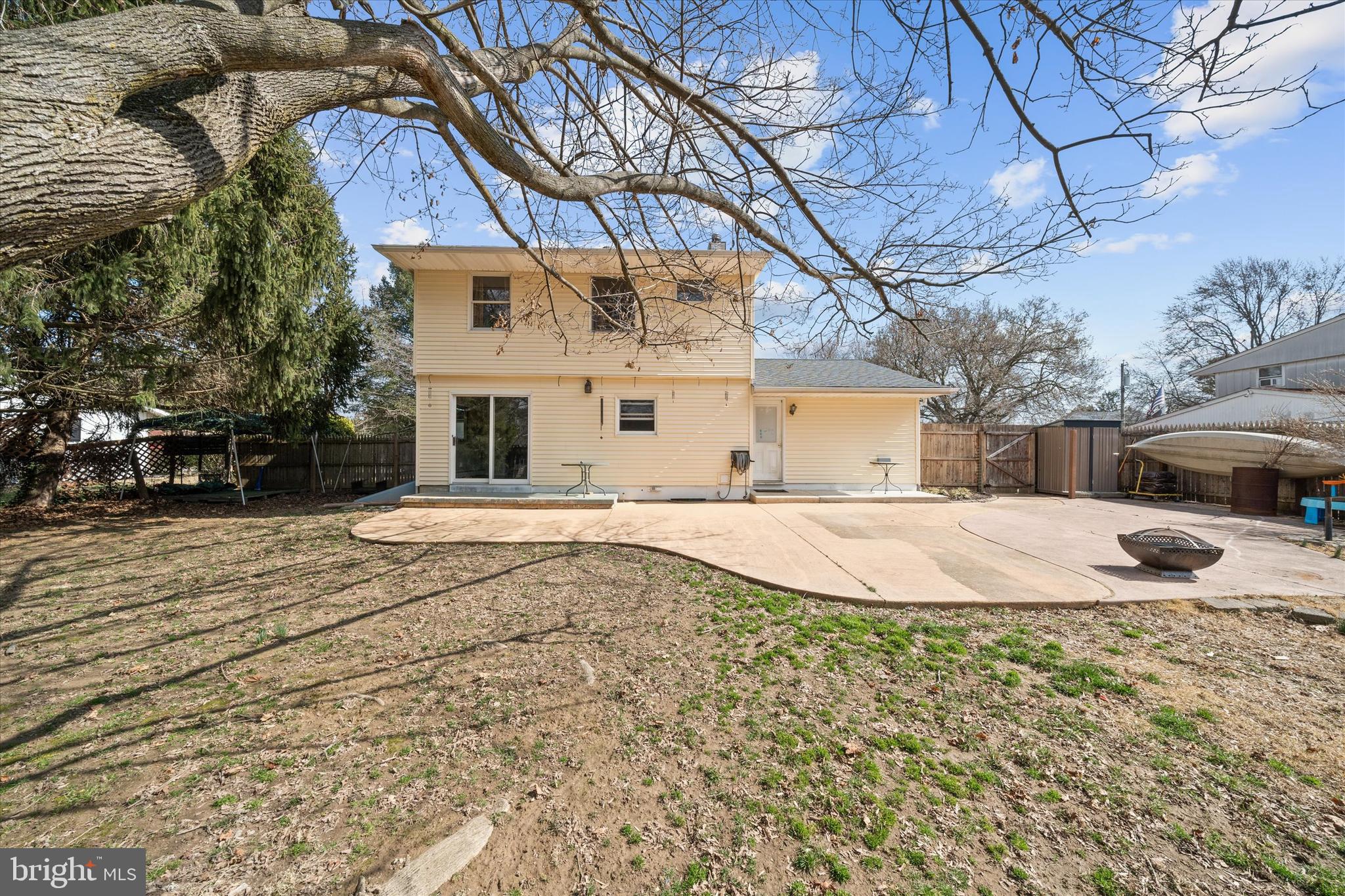 SUNNYSIDE ACRES - Residential