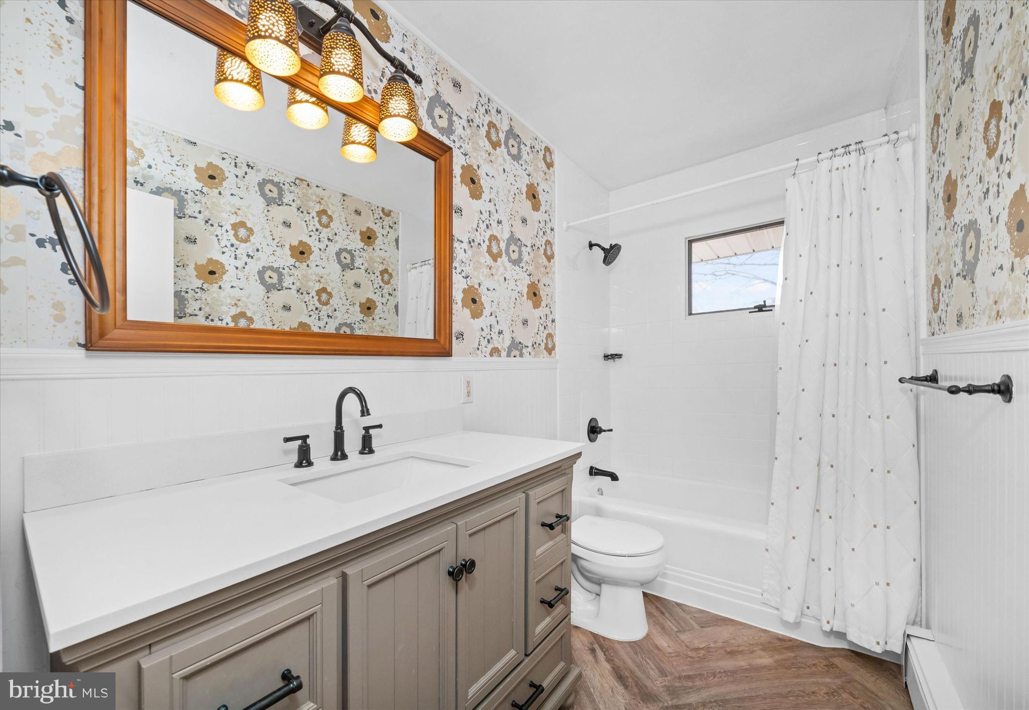 SUNNYSIDE ACRES - Residential