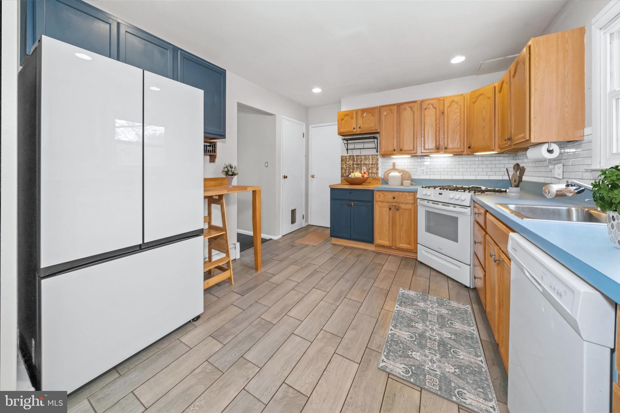 SUNNYSIDE ACRES - Residential