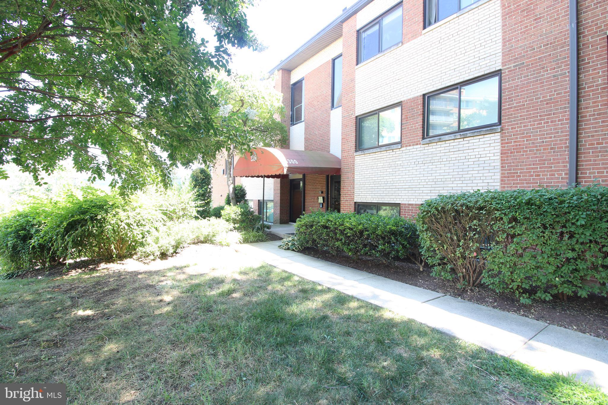 BOLLING BROOK - Residential Lease