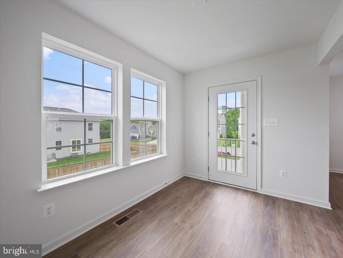 OVERLOOK AT RIVERSIDE TOWNHOMES - Residential Lease