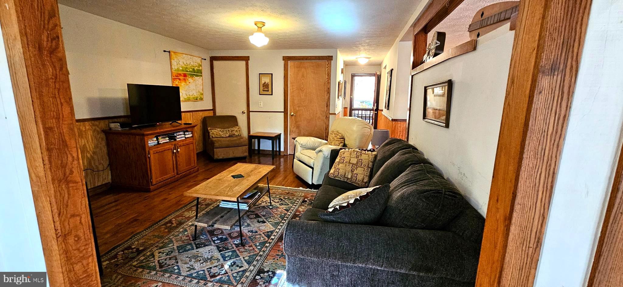 COOLFONT MOUNTAINSIDE - Residential Lease