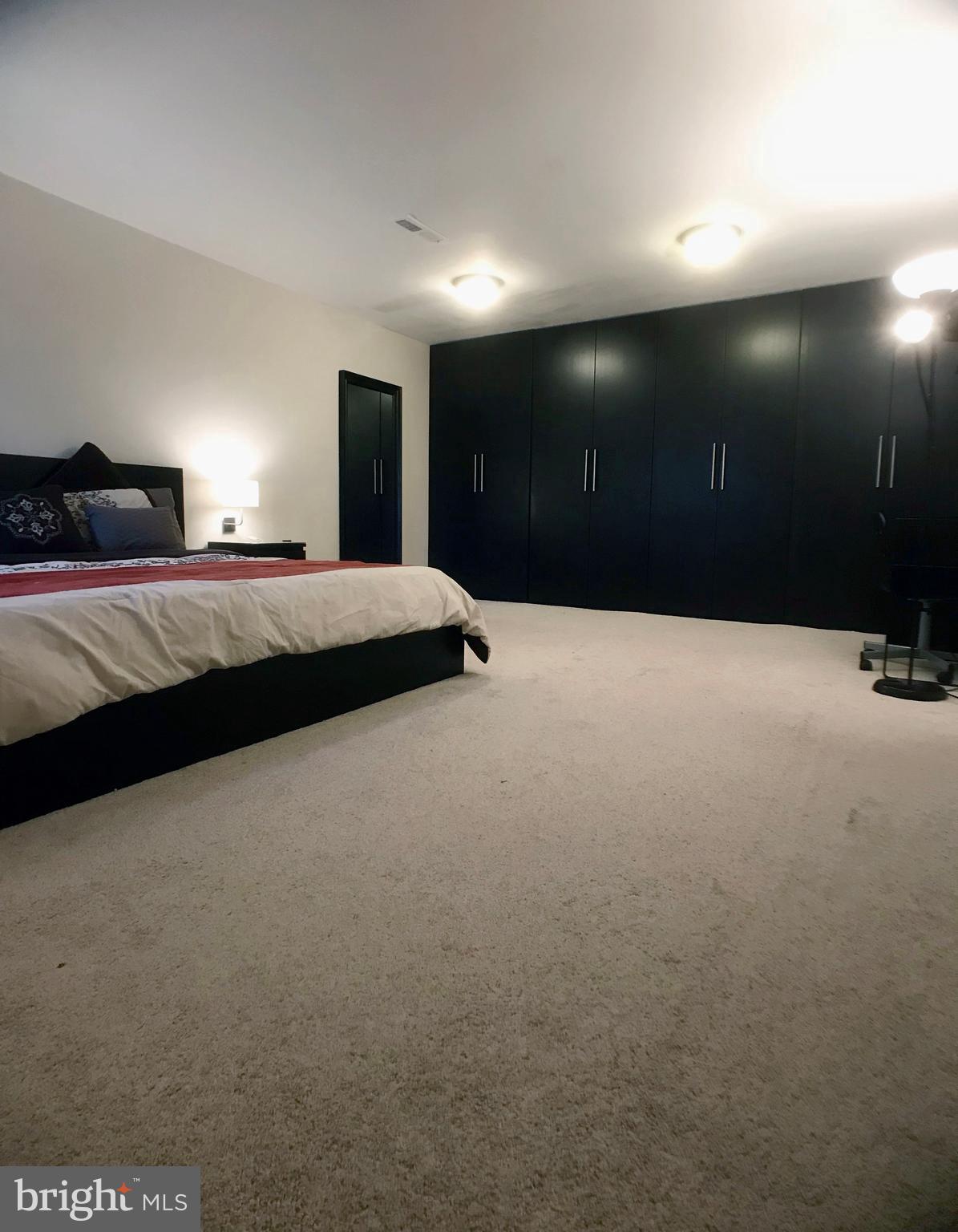 NORMANDIE ON THE LAKE I - Residential