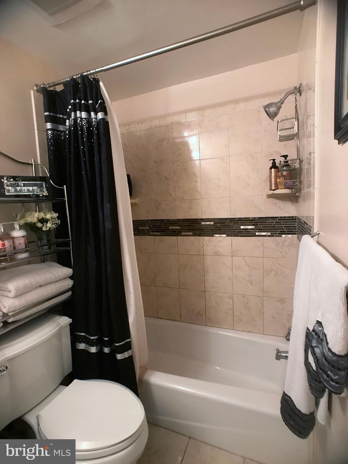 NORMANDIE ON THE LAKE I - Residential