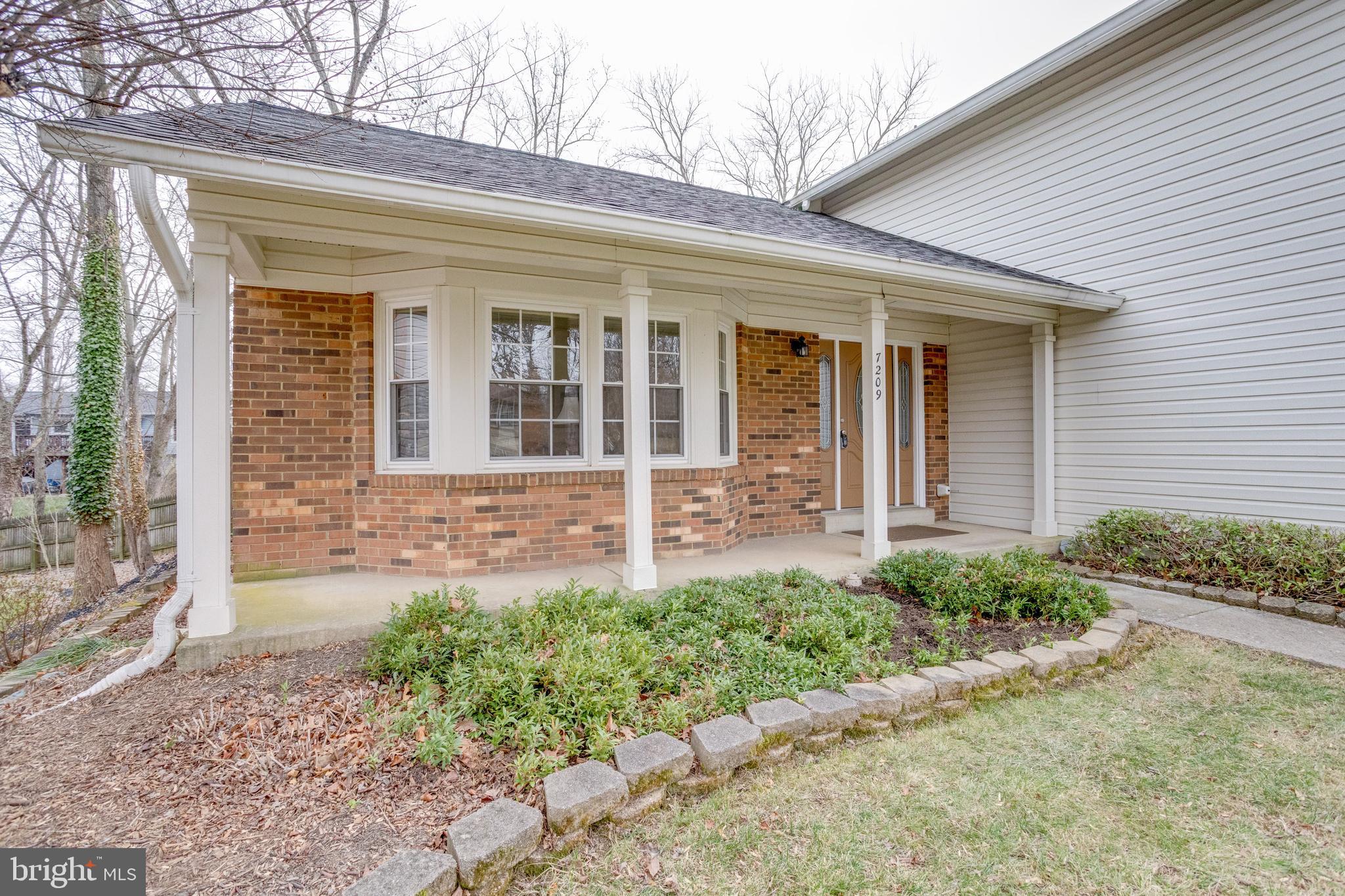 LONGWOOD KNOLLS - Residential