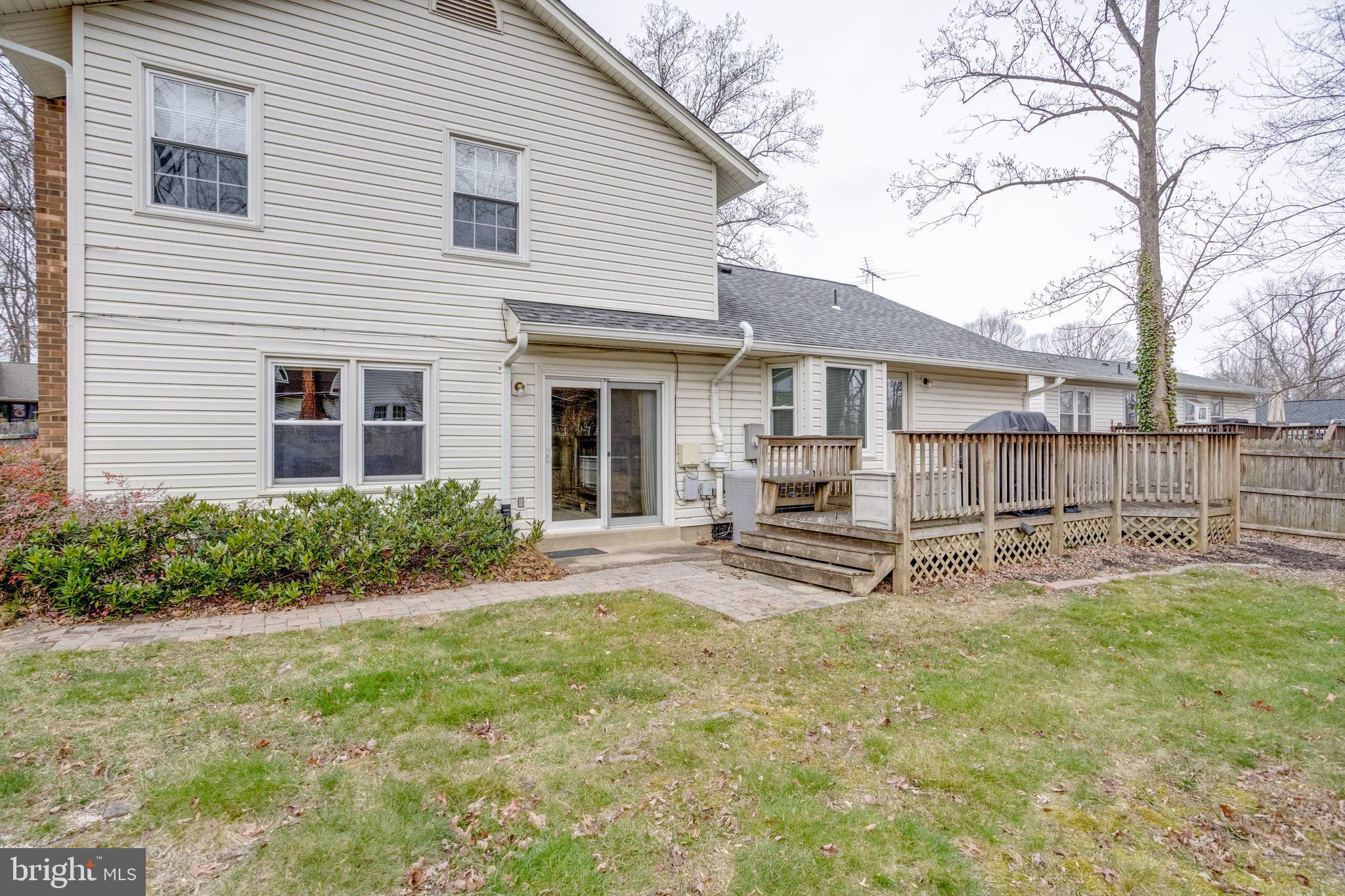 LONGWOOD KNOLLS - Residential