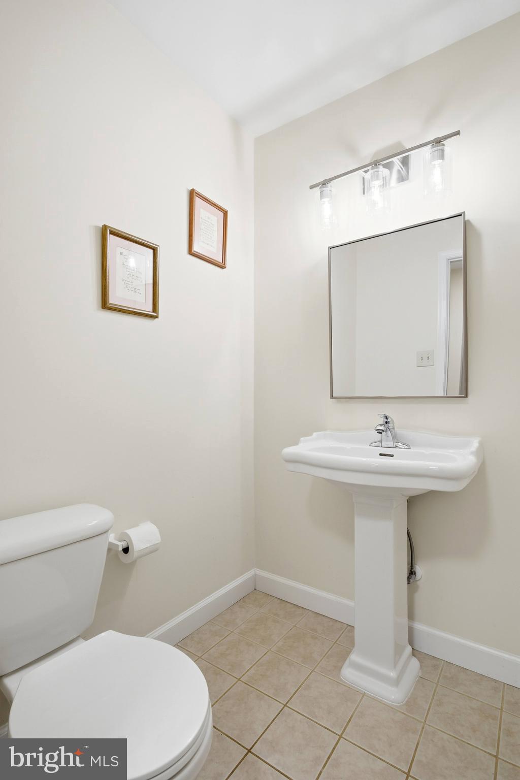 LONGWOOD KNOLLS - Residential