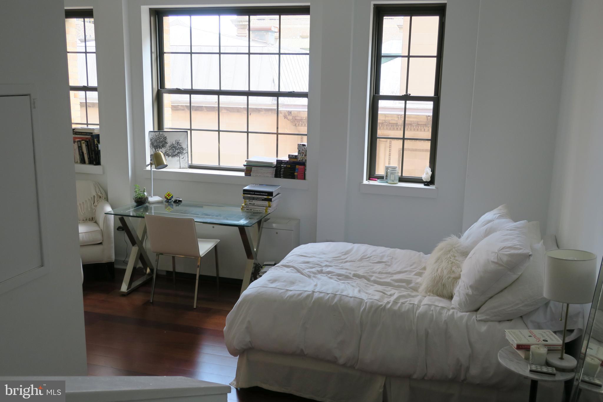 Perfectly sized studio on Rittenhouse Square with high-end features throughout. The residence boasts an open kitchen with stainless steel appliances, granite countertop and neutral cabinetry; hardwood floors throughout; ample natural light; a marble-appointed bathroom with a shower/tub; and a combination washer/dryer. Residents of Parc Rittenhouse enjoy 24 hour doorman and concierge, a state-of-the-art fitness center, rooftop pool club, media room, and garage parking below the building for an additional fee.