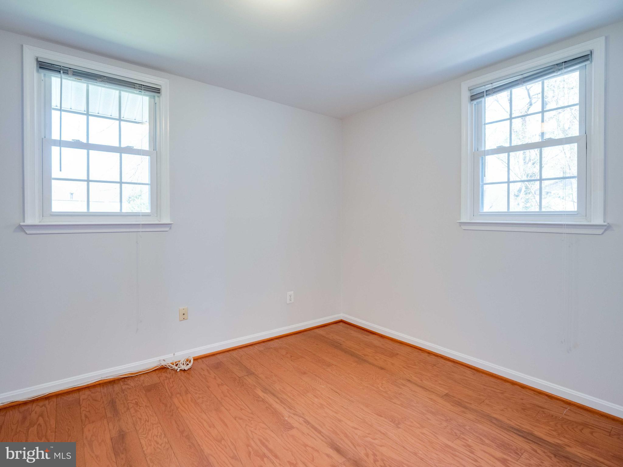 BURGUNDY MANOR - Residential