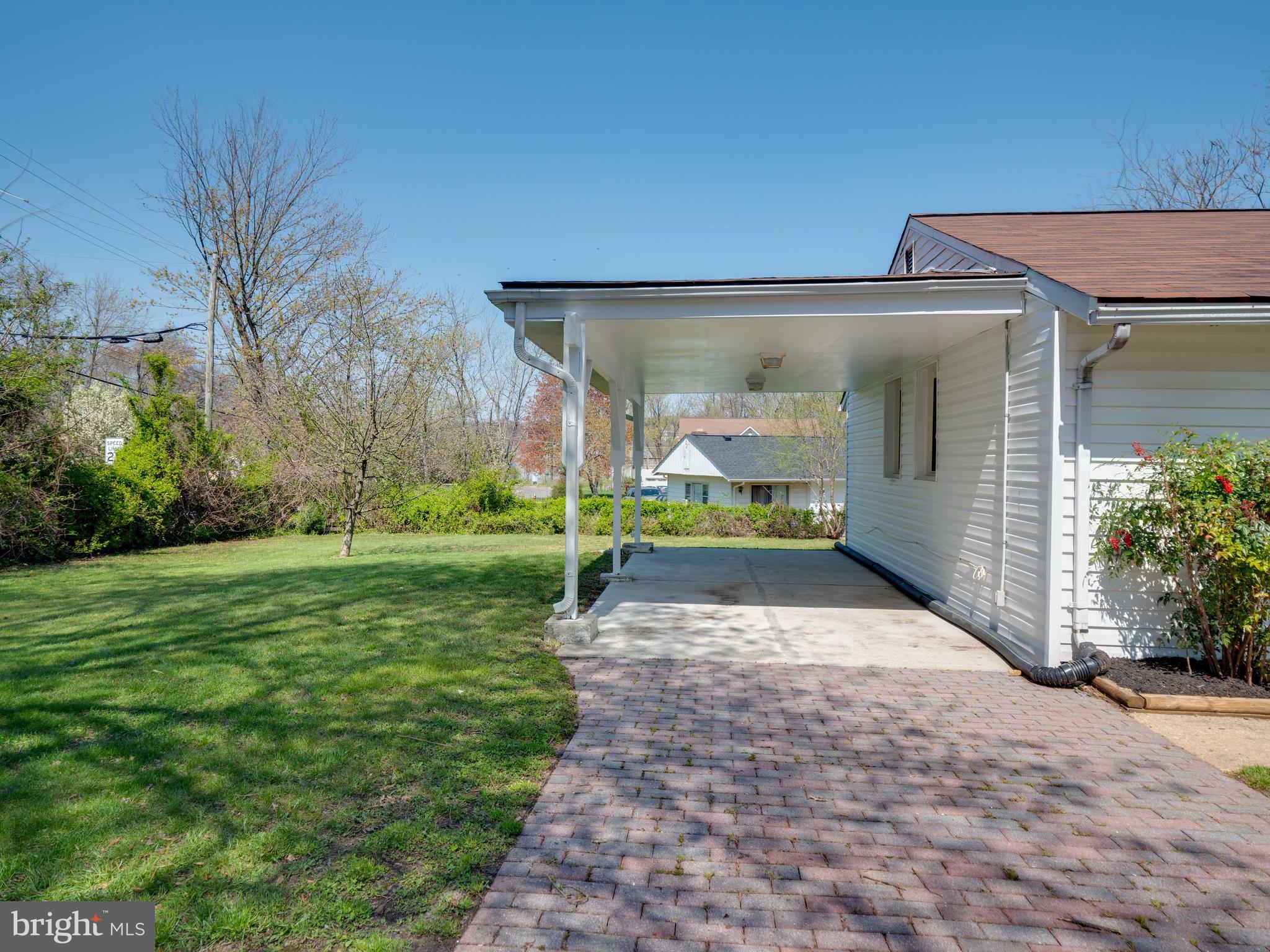 BURGUNDY MANOR - Residential