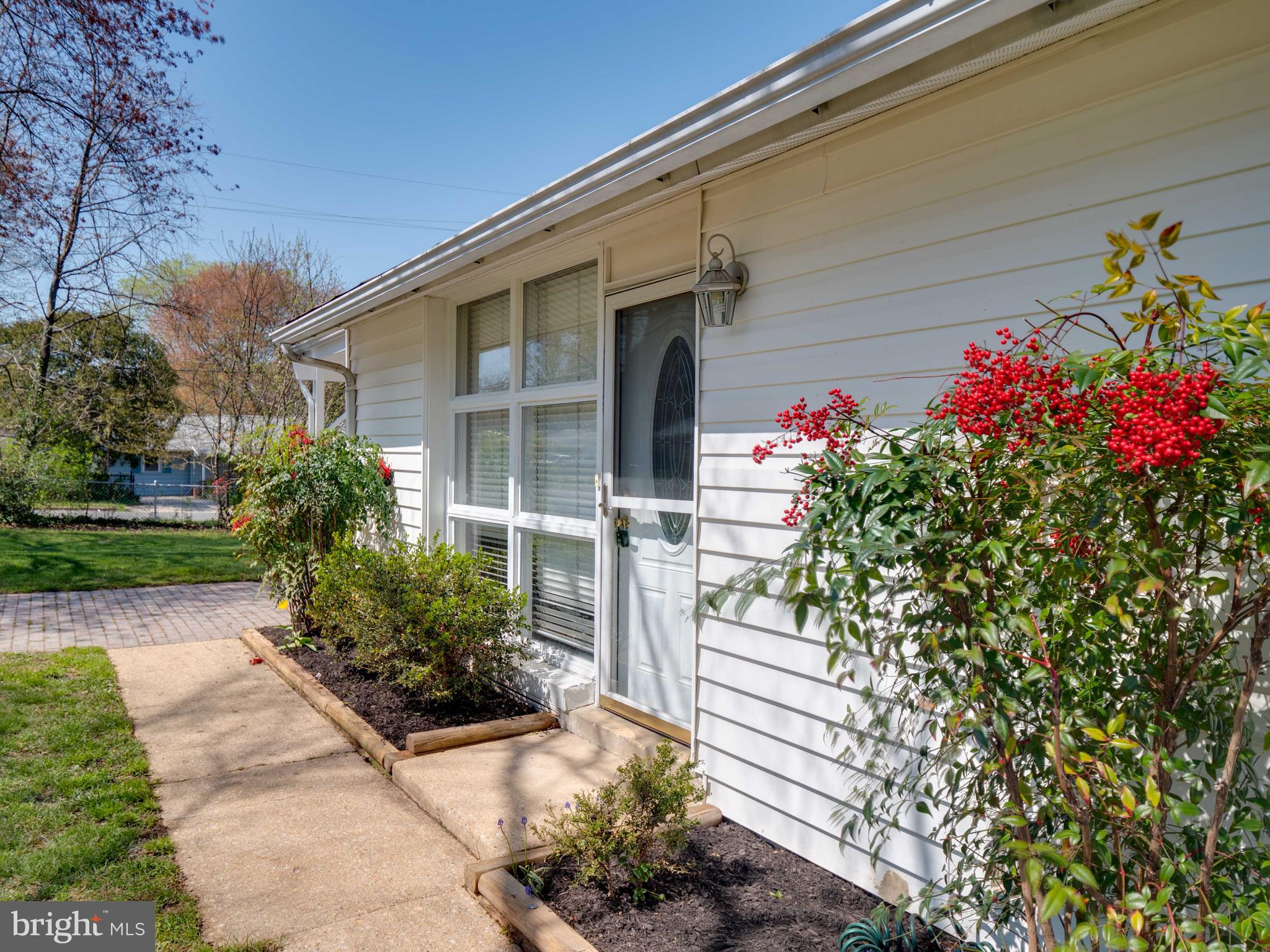 BURGUNDY MANOR - Residential