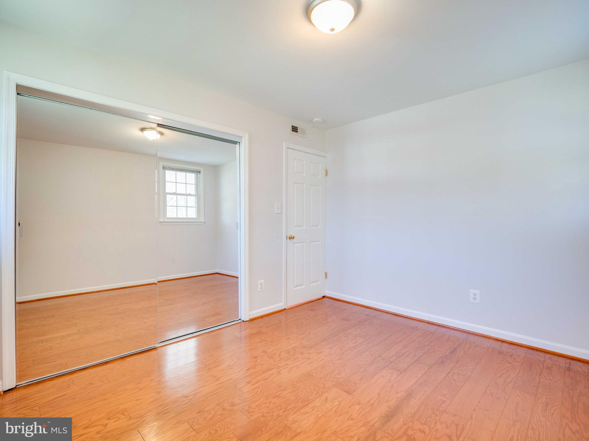 BURGUNDY MANOR - Residential