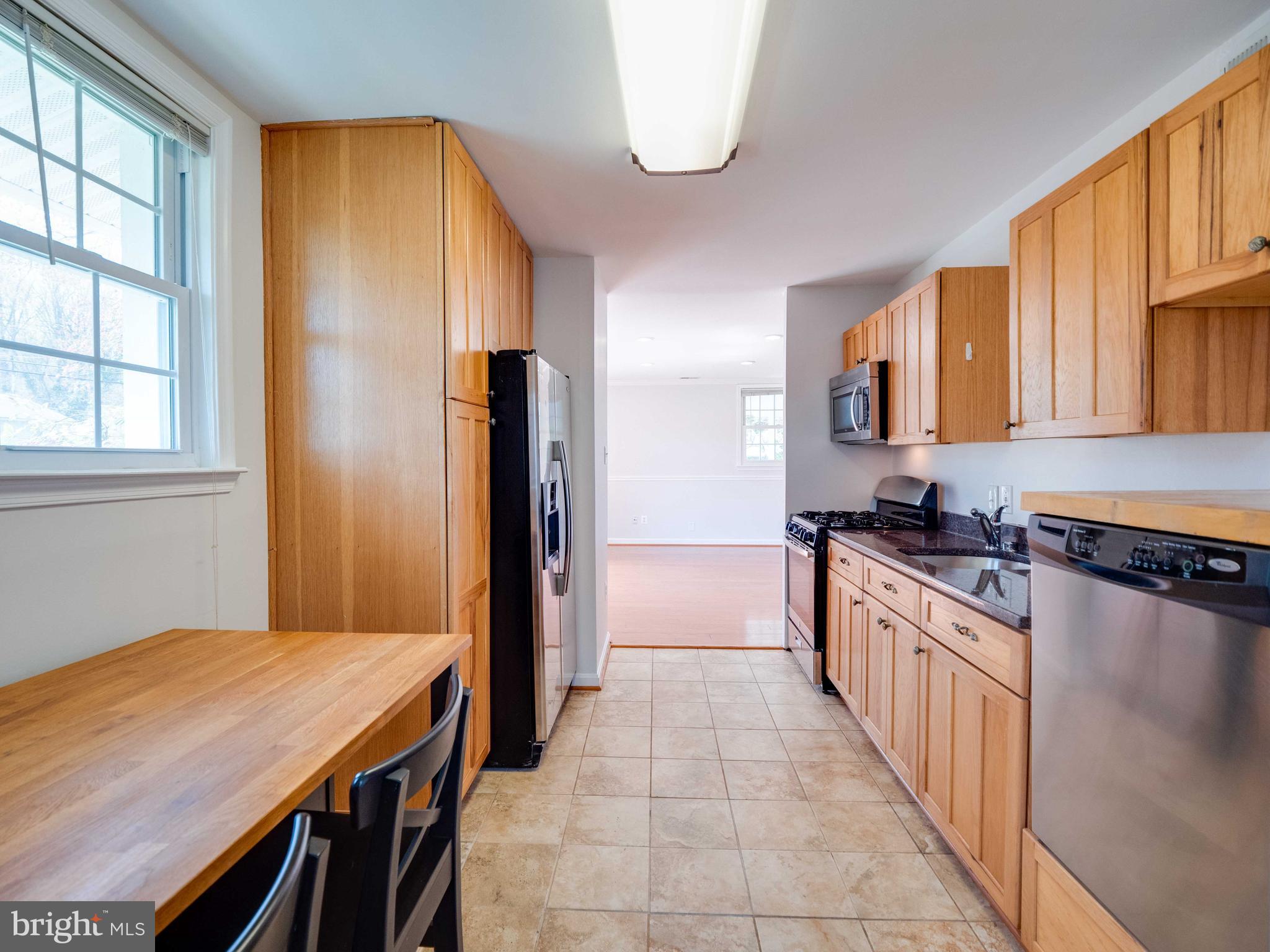 BURGUNDY MANOR - Residential