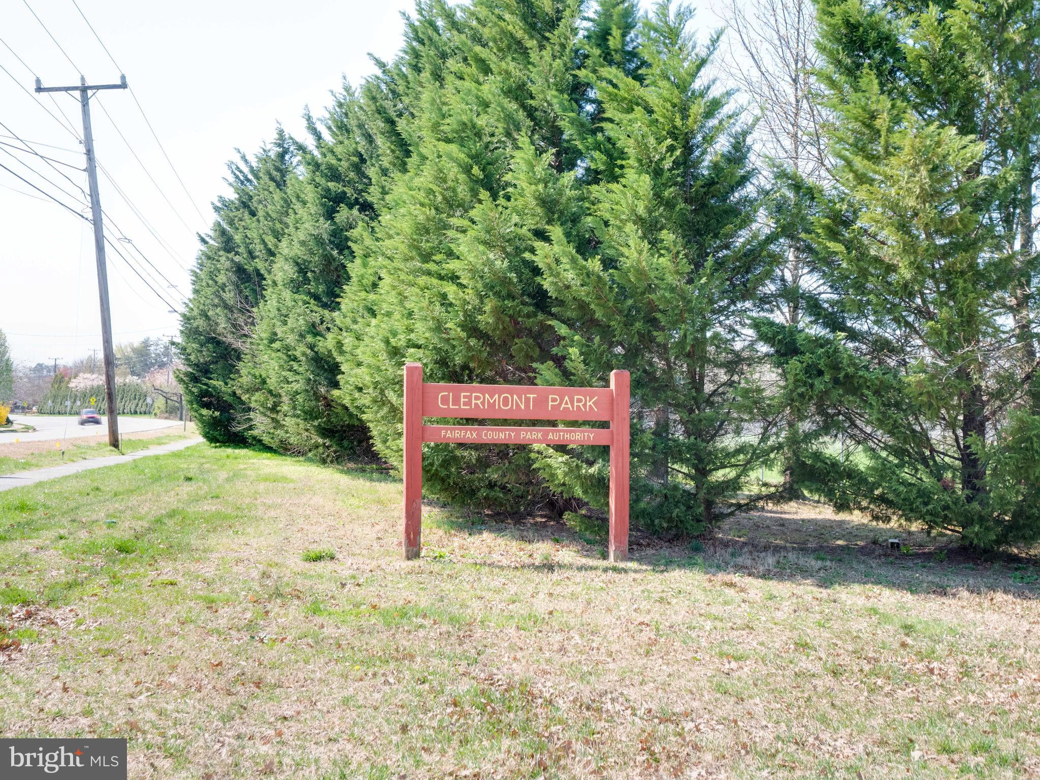 BURGUNDY MANOR - Residential