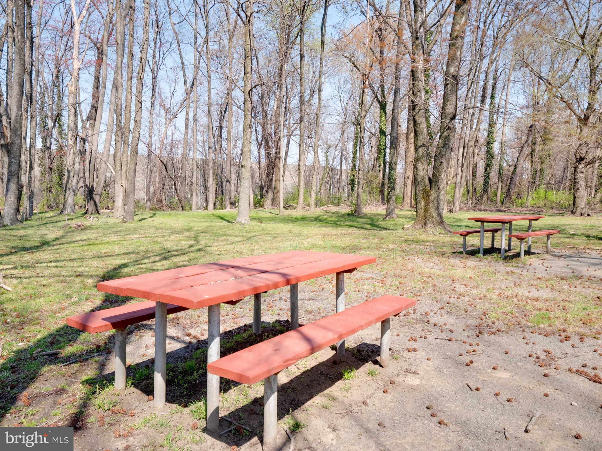 BURGUNDY MANOR - Residential