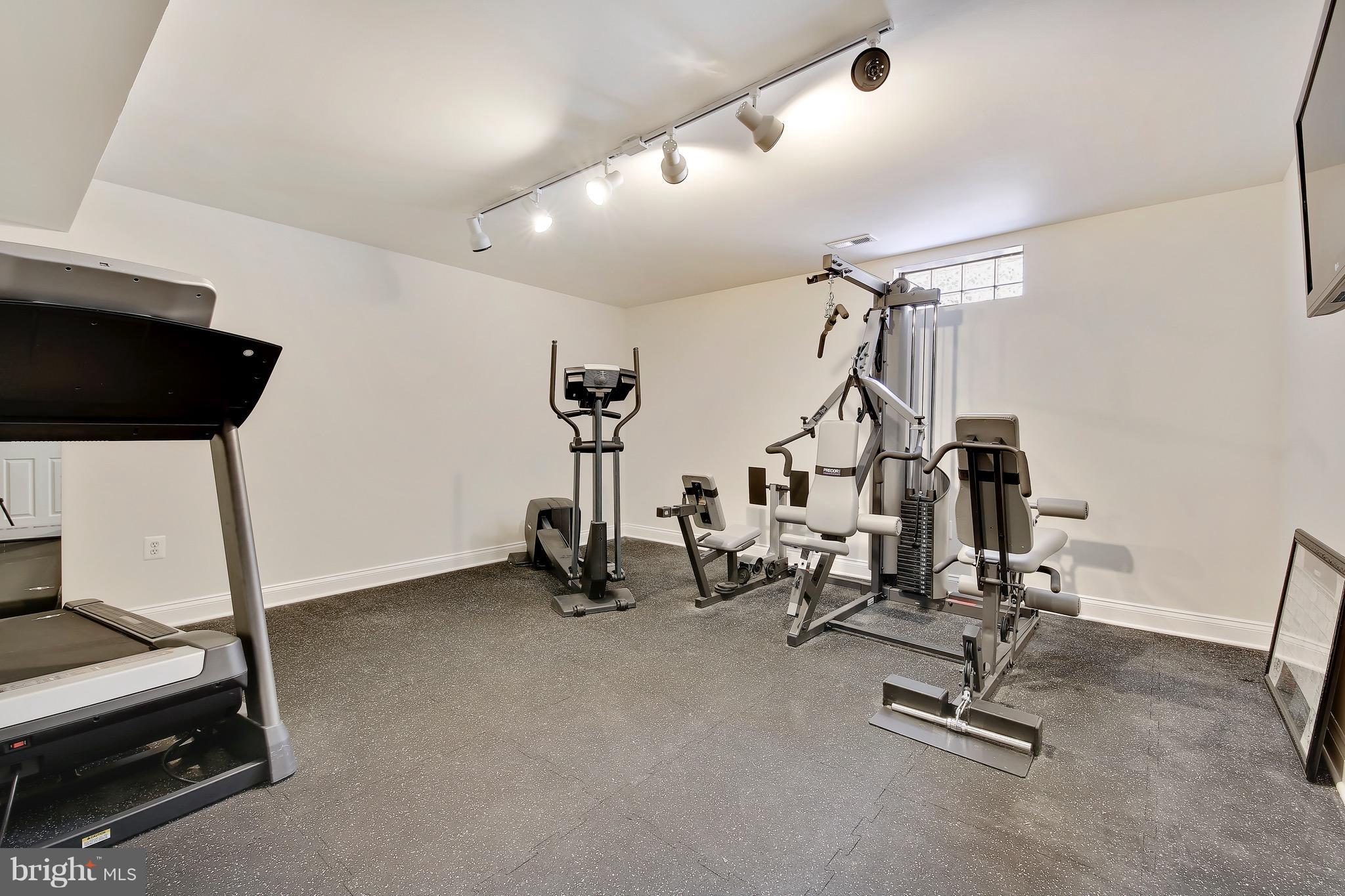 SMALLS NURSERY - Residential