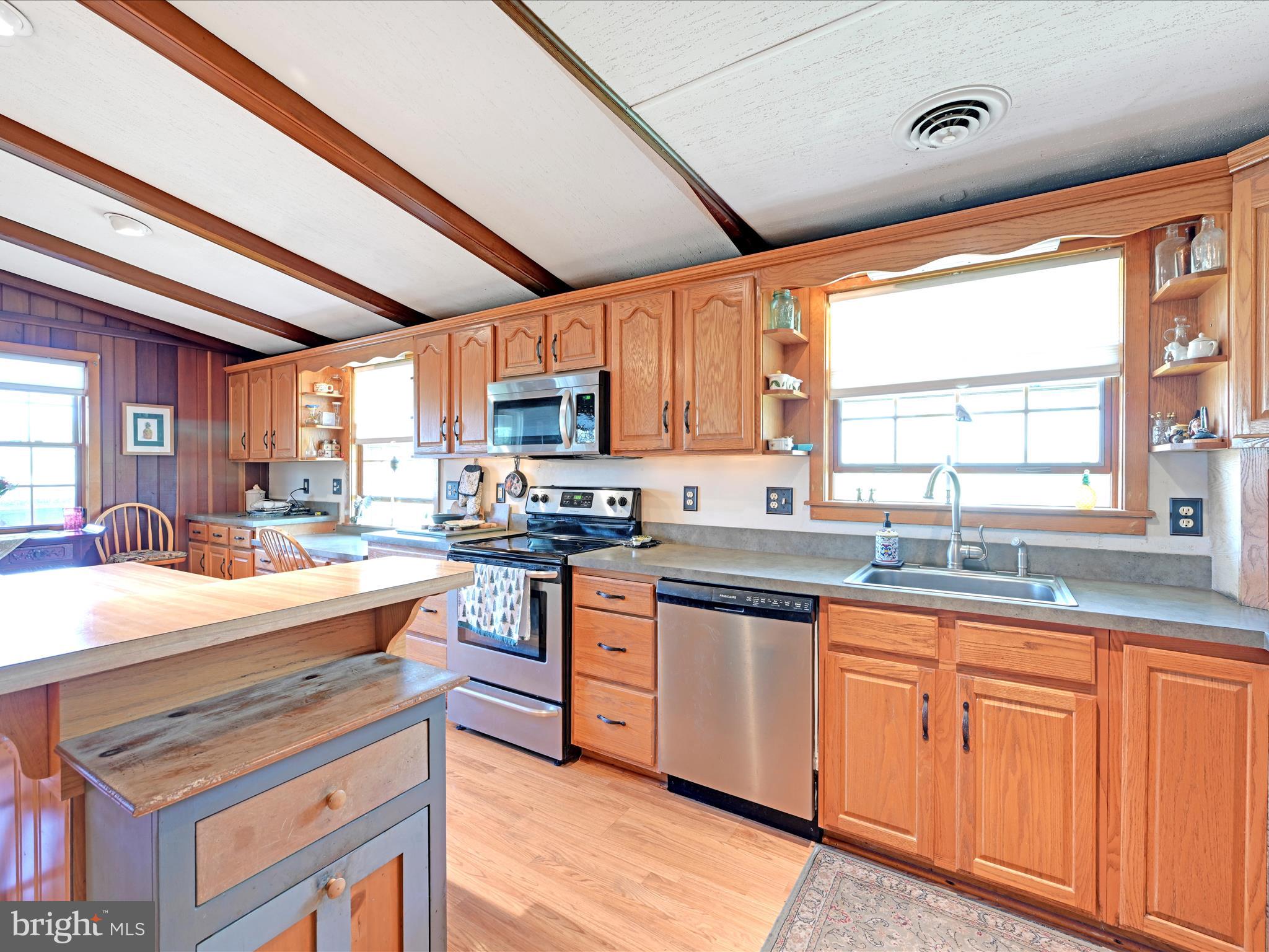 LAKE WYNONAH - Residential