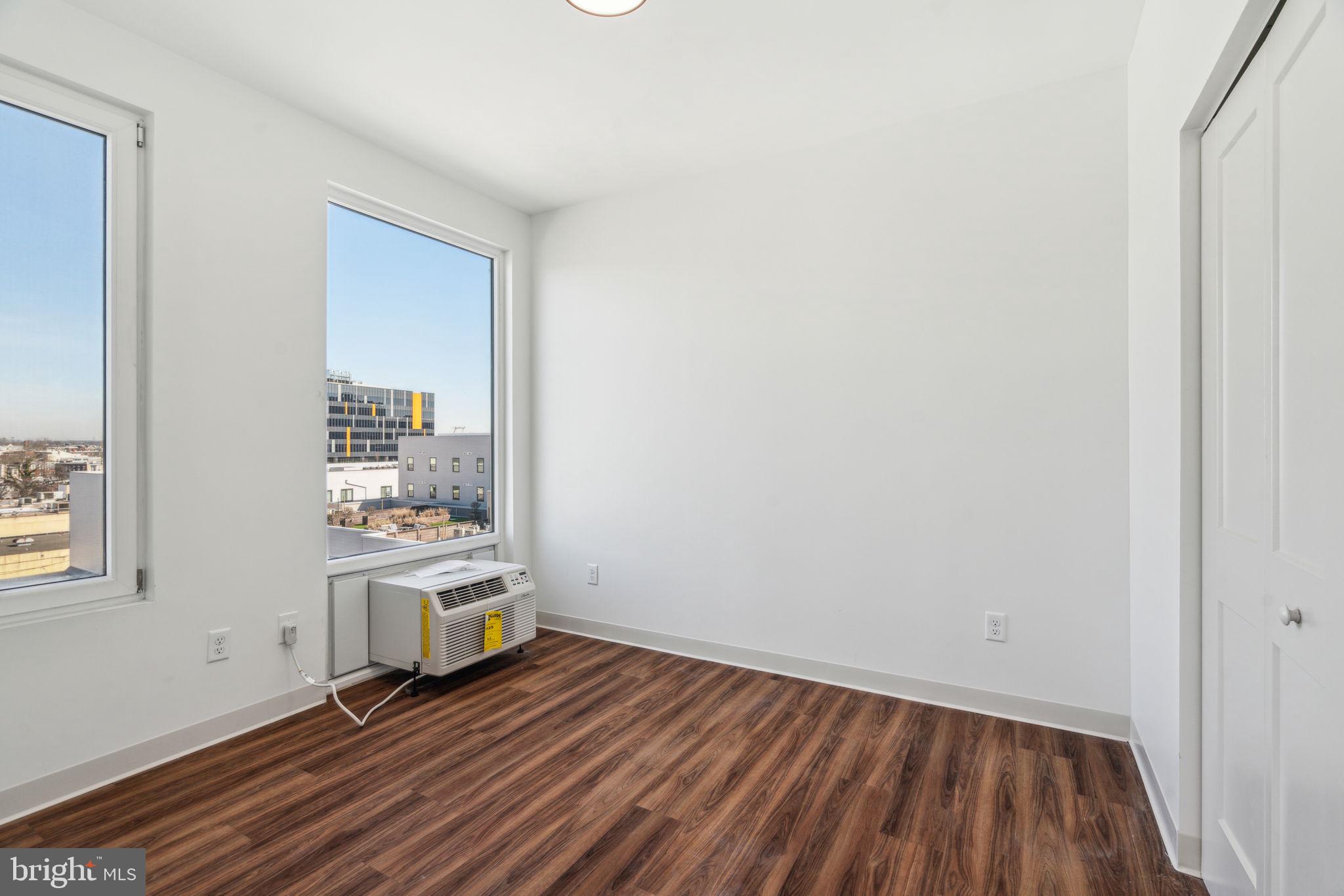 UNIVERSITY CITY - Residential Lease