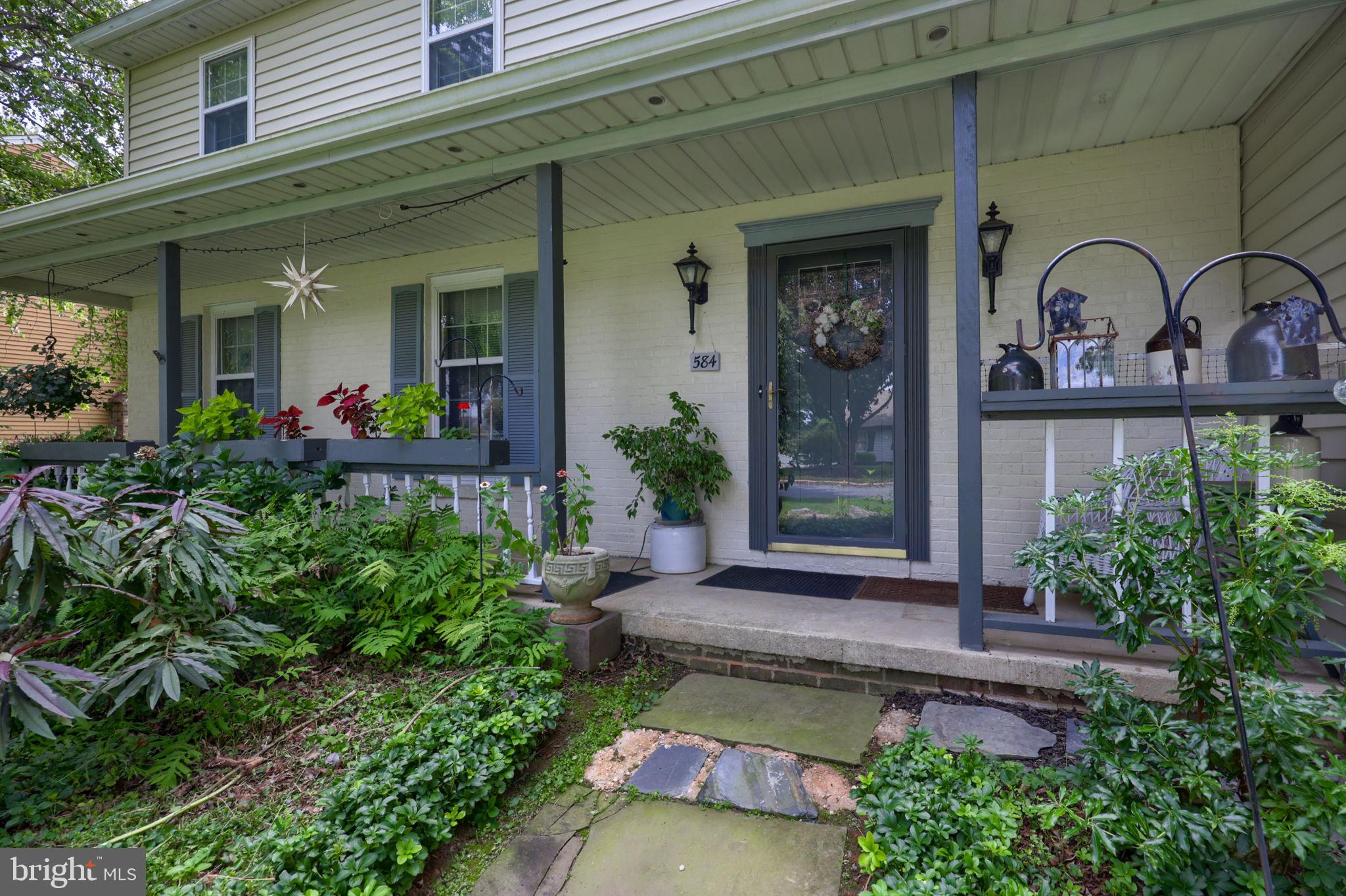 584 LAUREL LANE