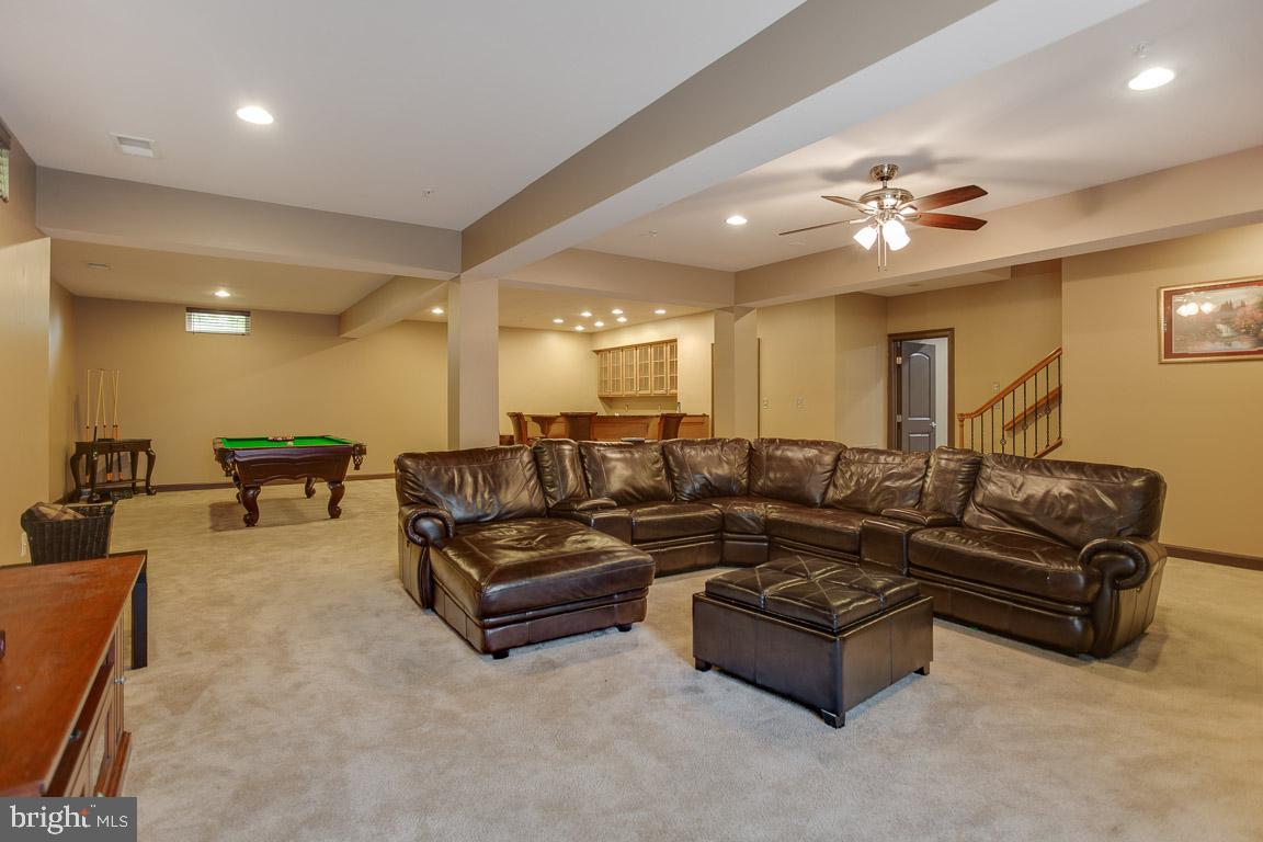 OAK CREEK - Residential