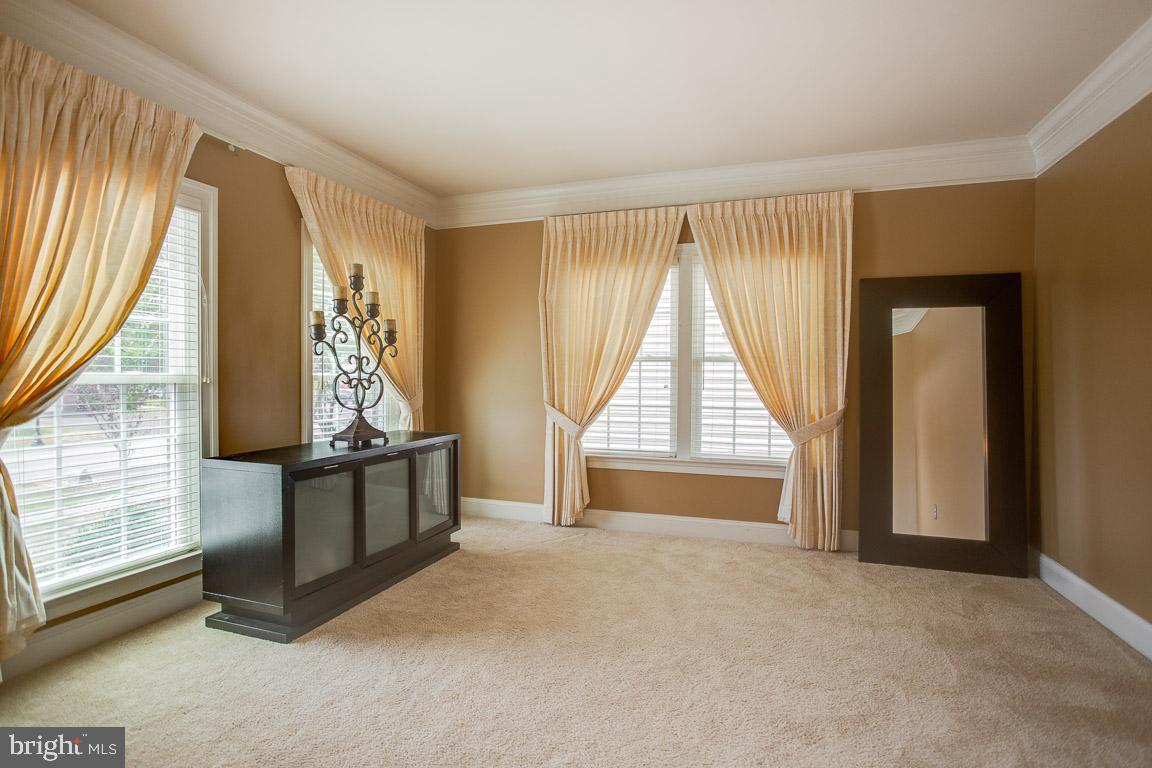 OAK CREEK - Residential