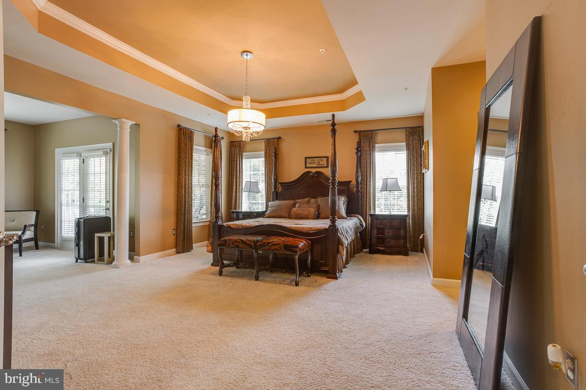 OAK CREEK - Residential