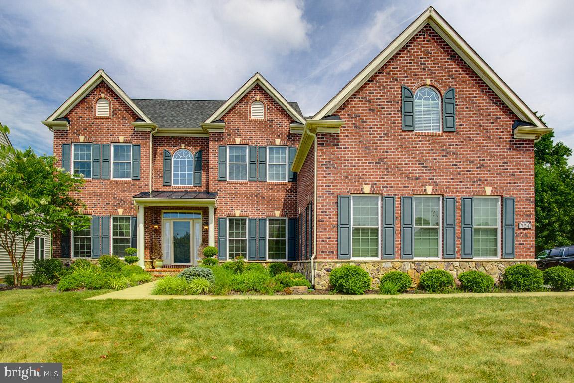 OAK CREEK - Residential