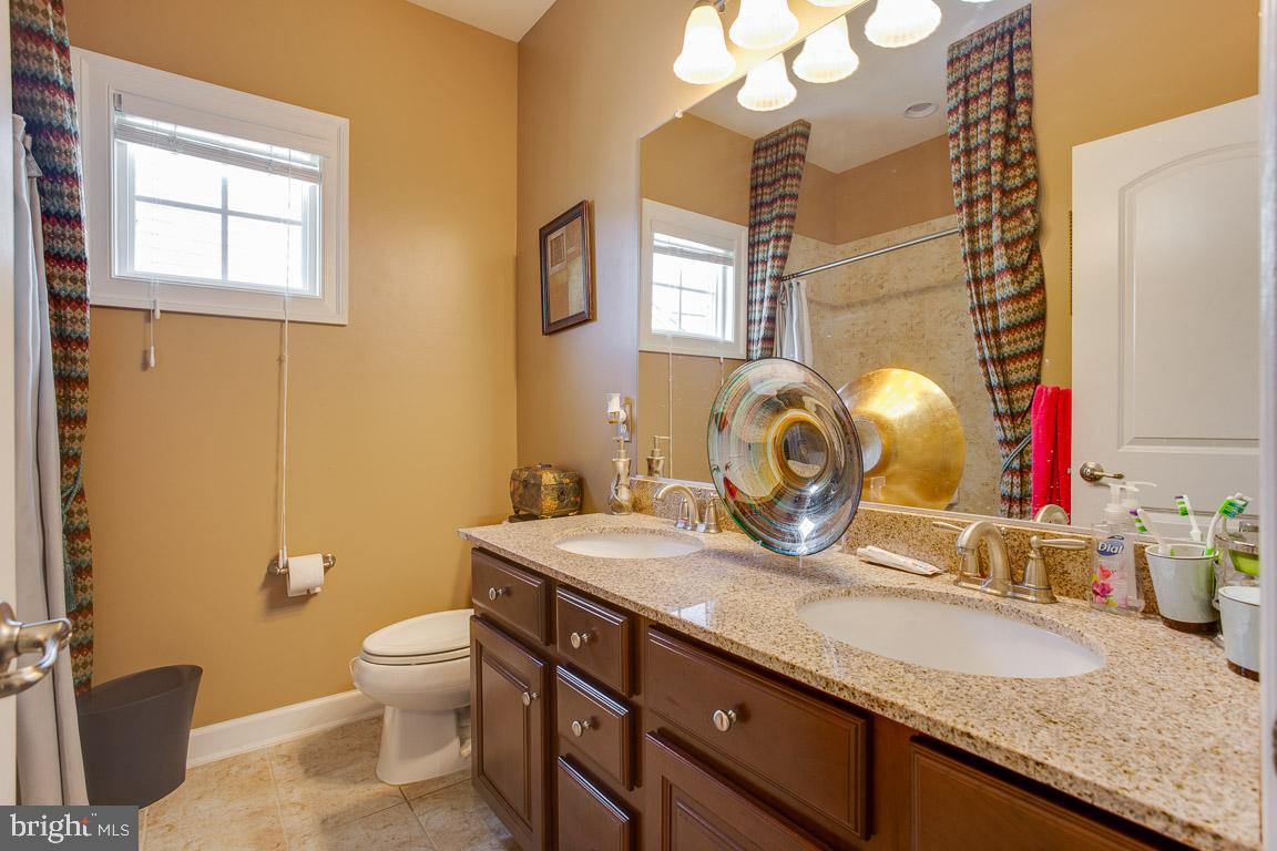 OAK CREEK - Residential