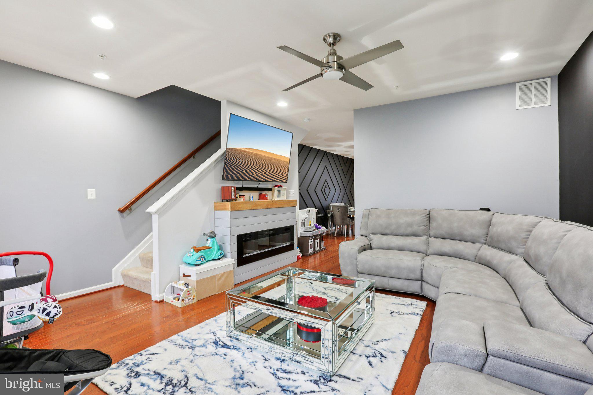 THE POINTE AT TANYARD SPRINGS - Residential