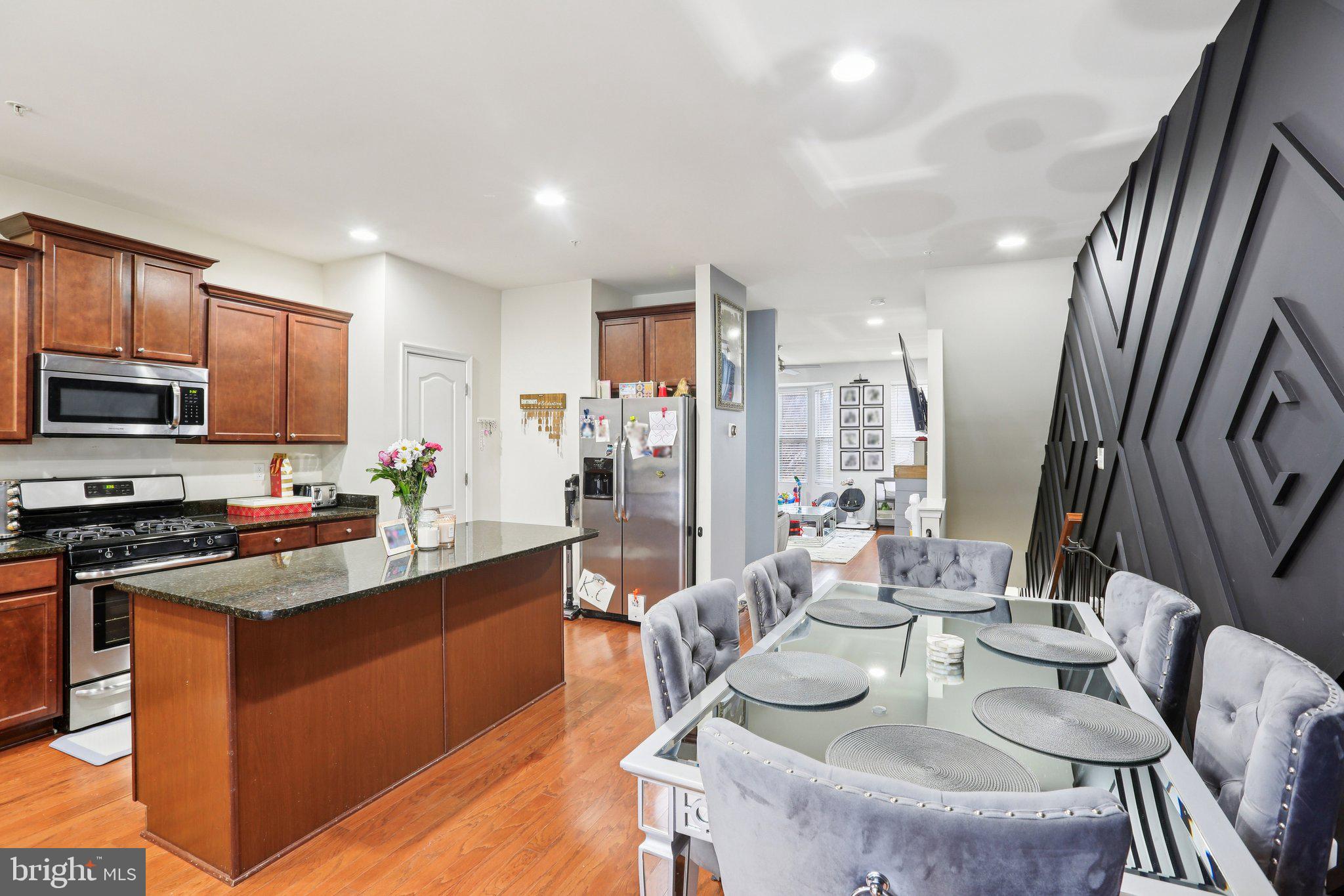 THE POINTE AT TANYARD SPRINGS - Residential