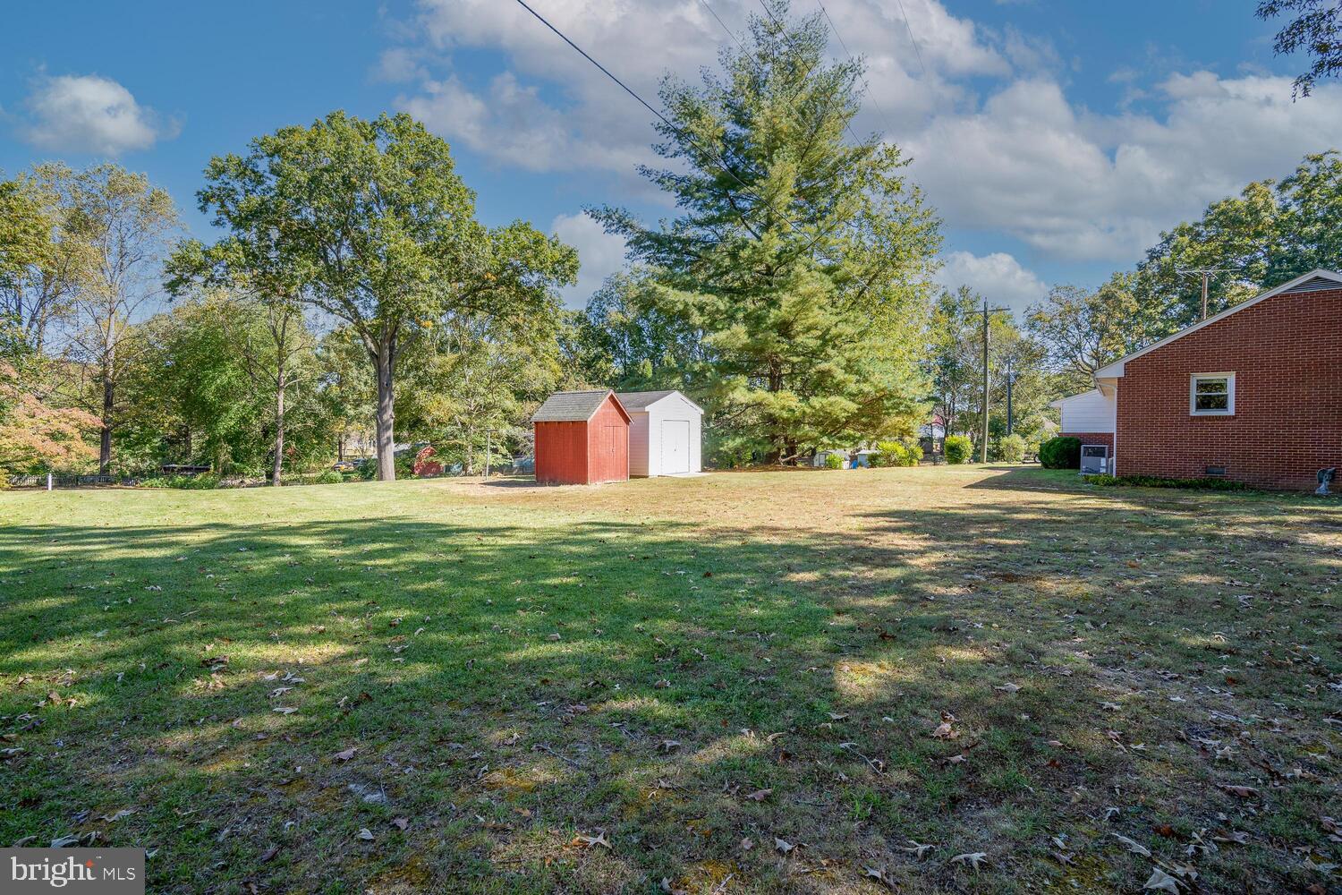 HOLLY OAKS - Residential