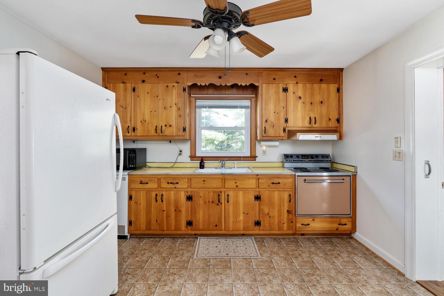 HOLLY OAKS - Residential