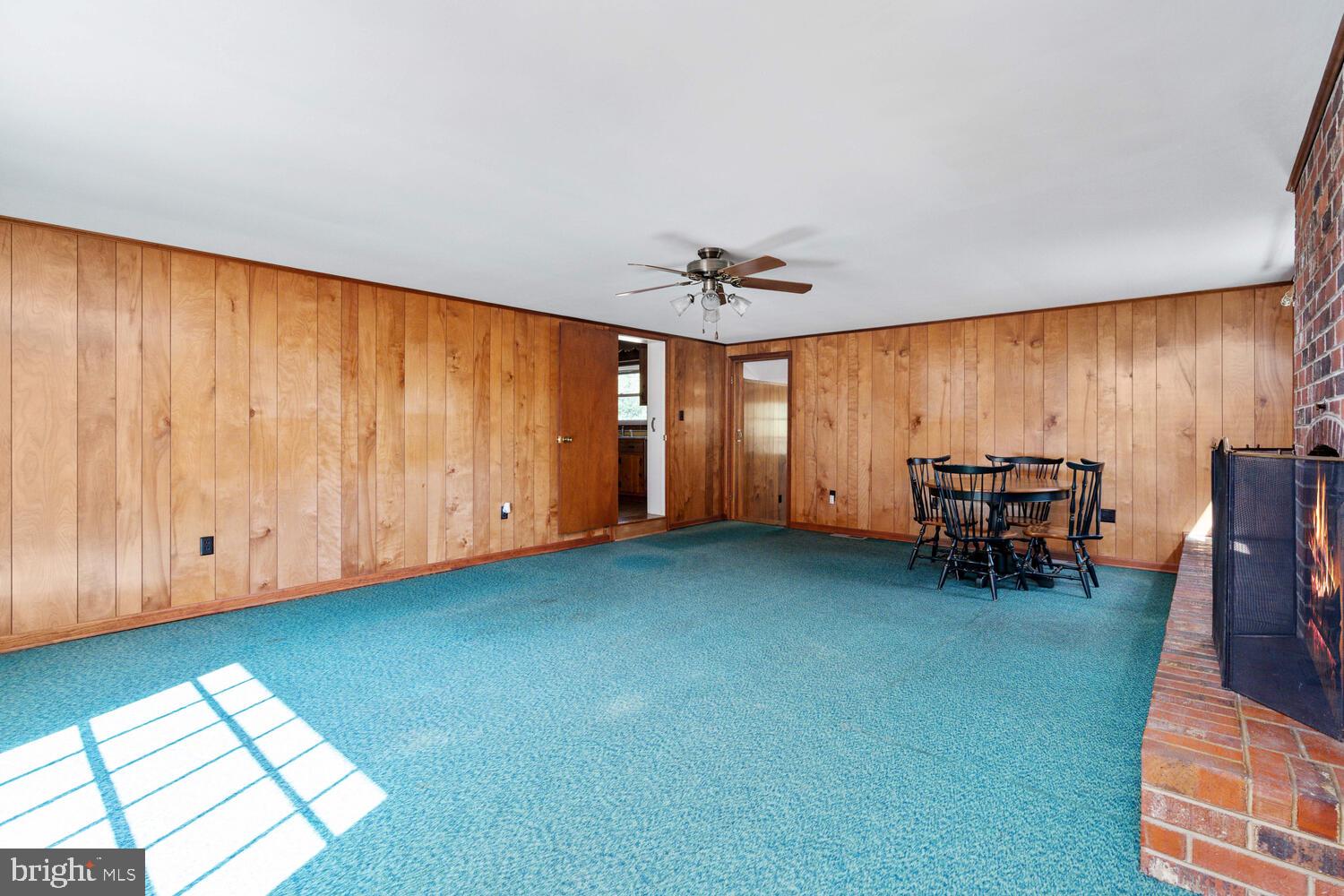 HOLLY OAKS - Residential