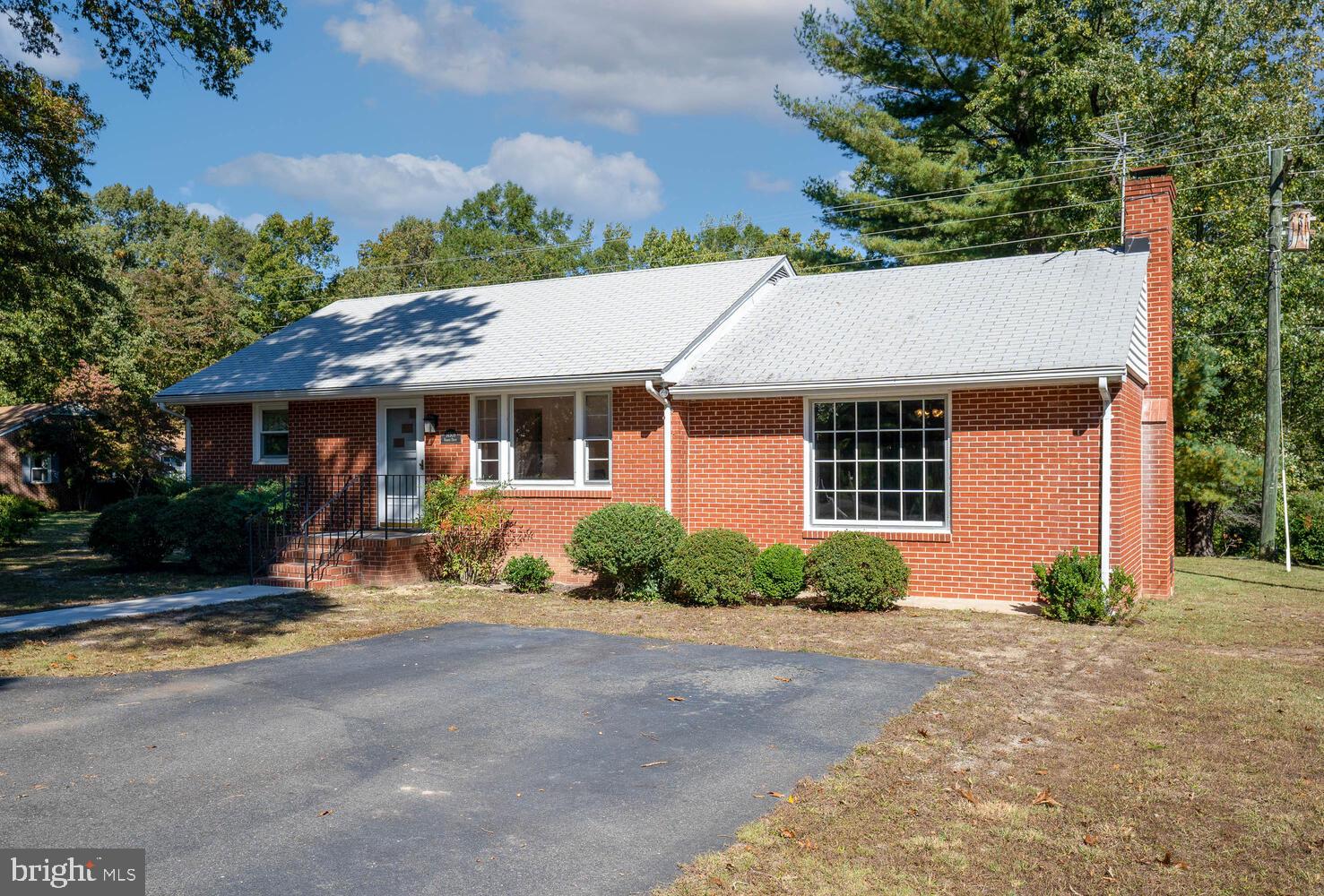 HOLLY OAKS - Residential